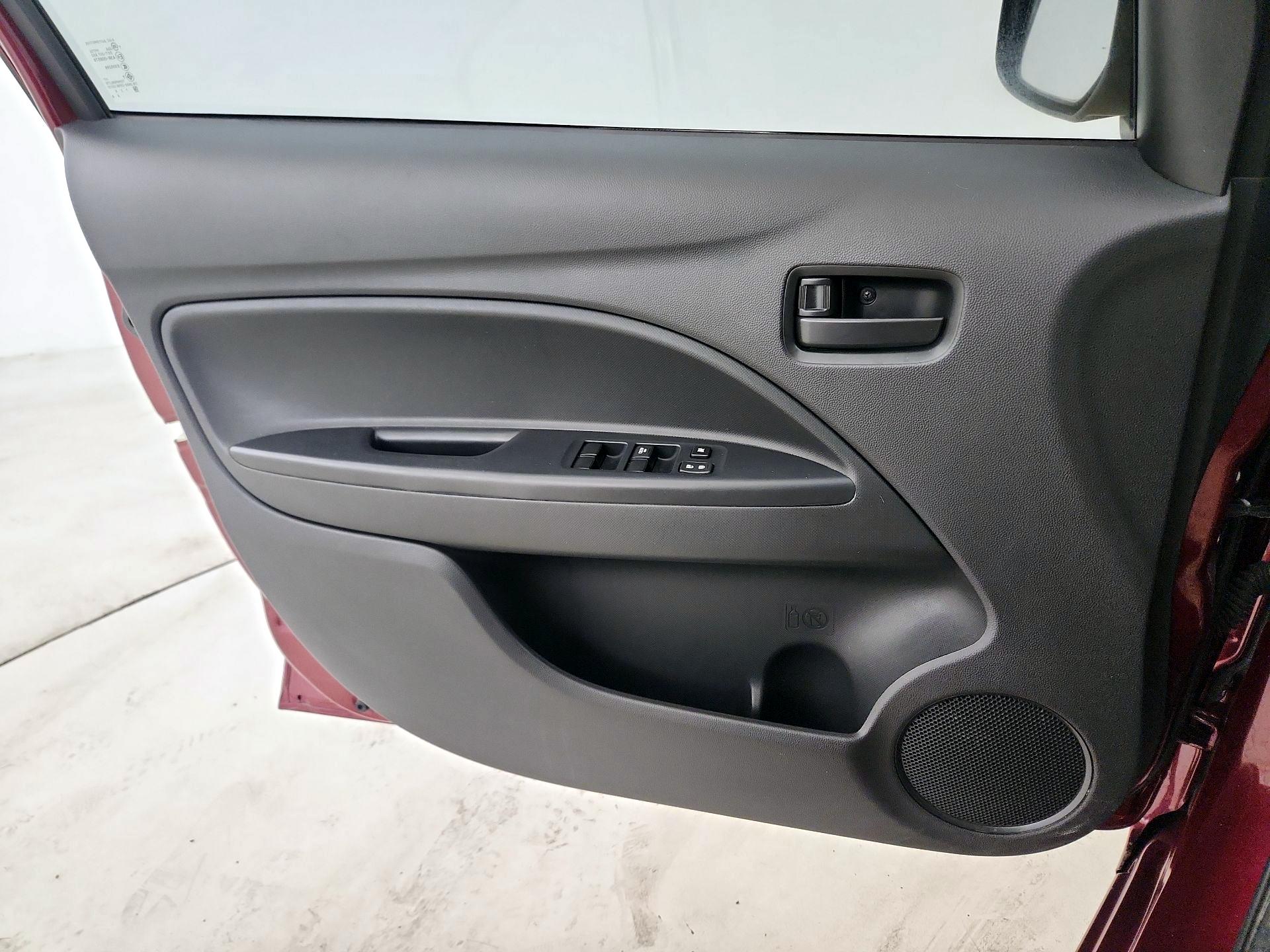 Thumbnail: 2018 Mitsubishi Mirage - 12