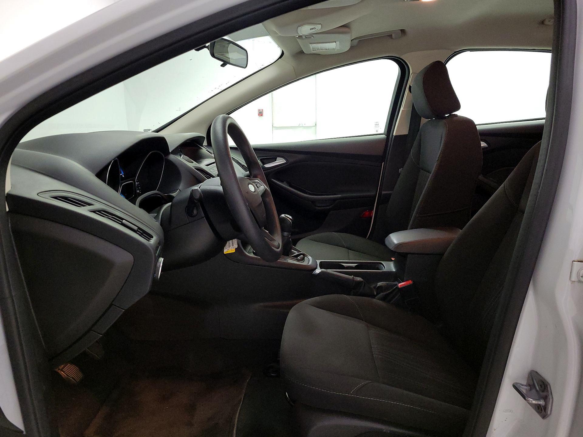 Thumbnail: 2016 Ford Focus - 11