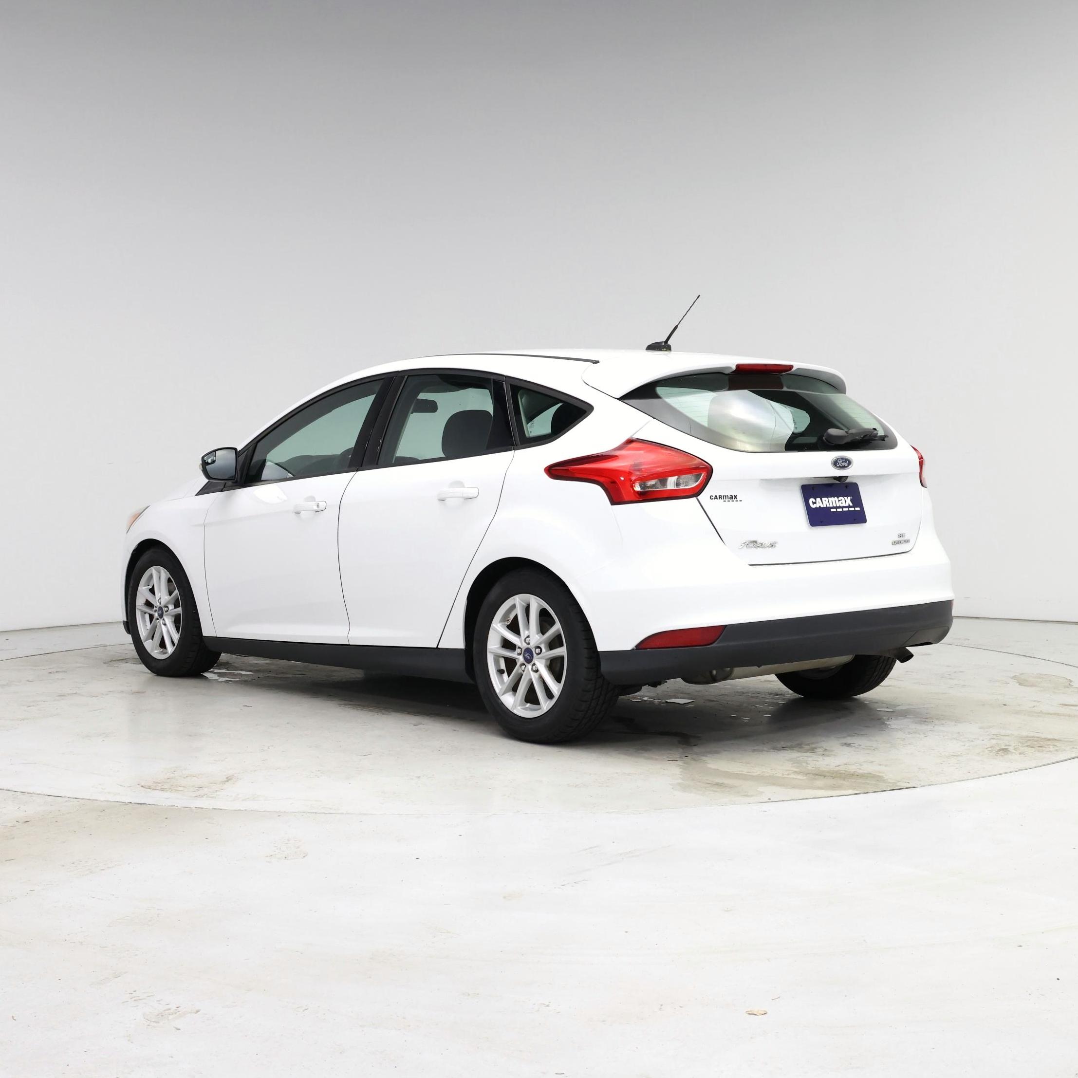 Thumbnail: 2016 Ford Focus - 2