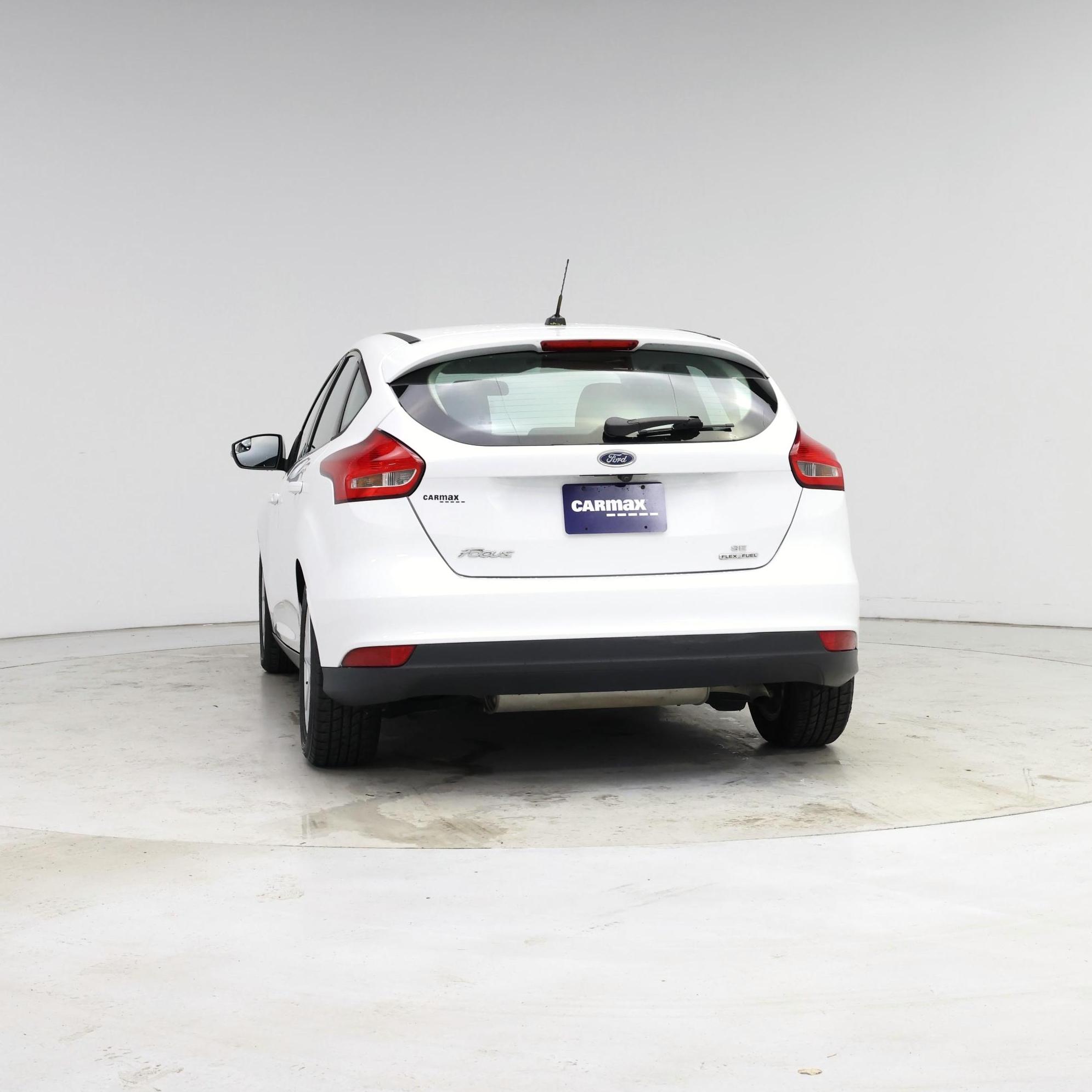 Thumbnail: 2016 Ford Focus - 6