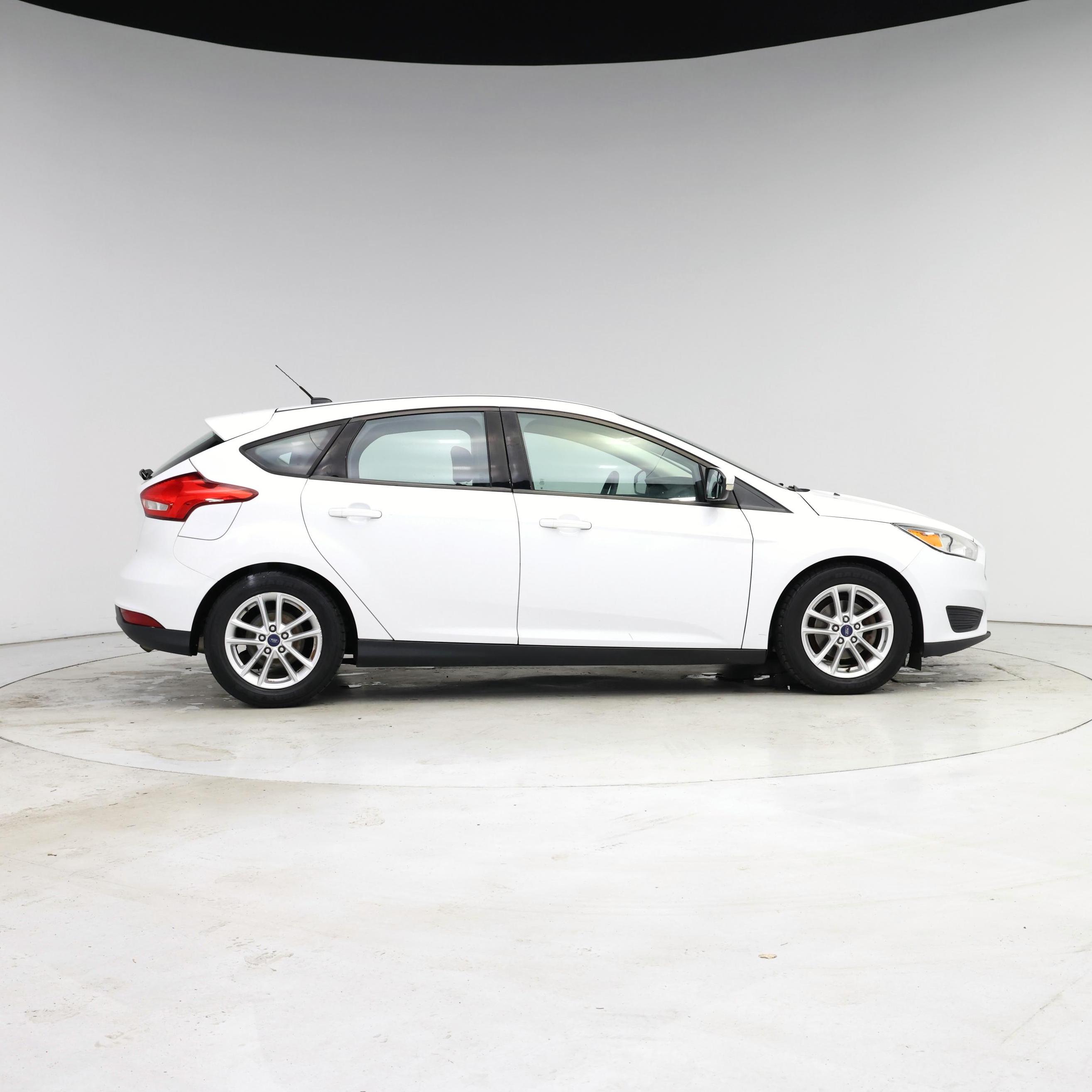 Thumbnail: 2016 Ford Focus - 7