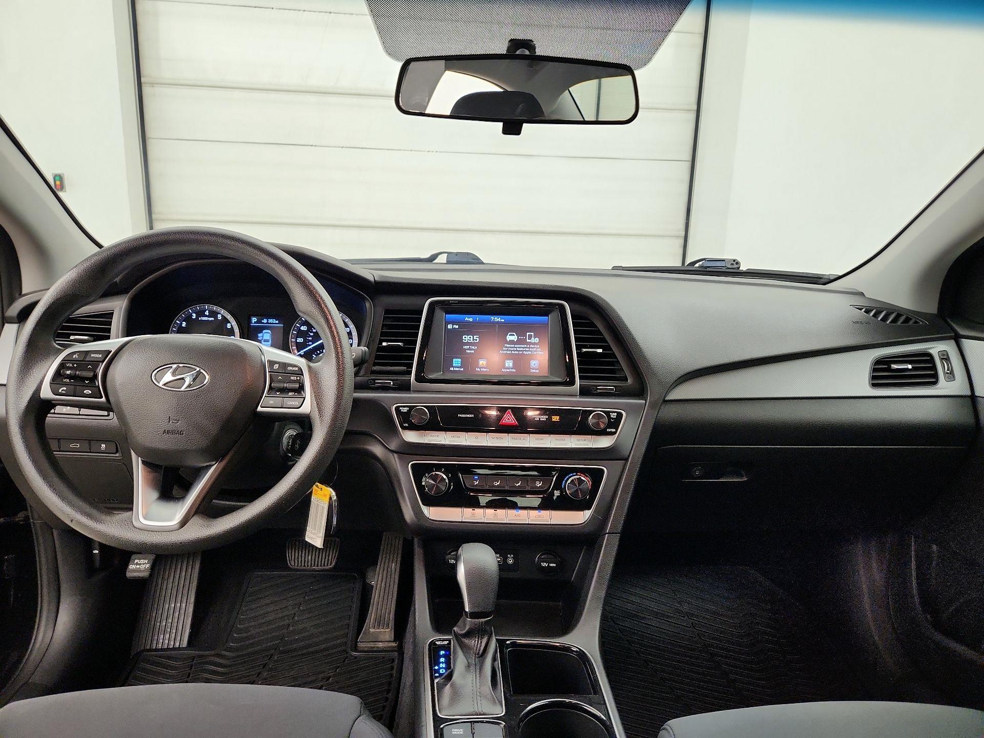 Thumbnail: 2019 Hyundai Sonata - 9