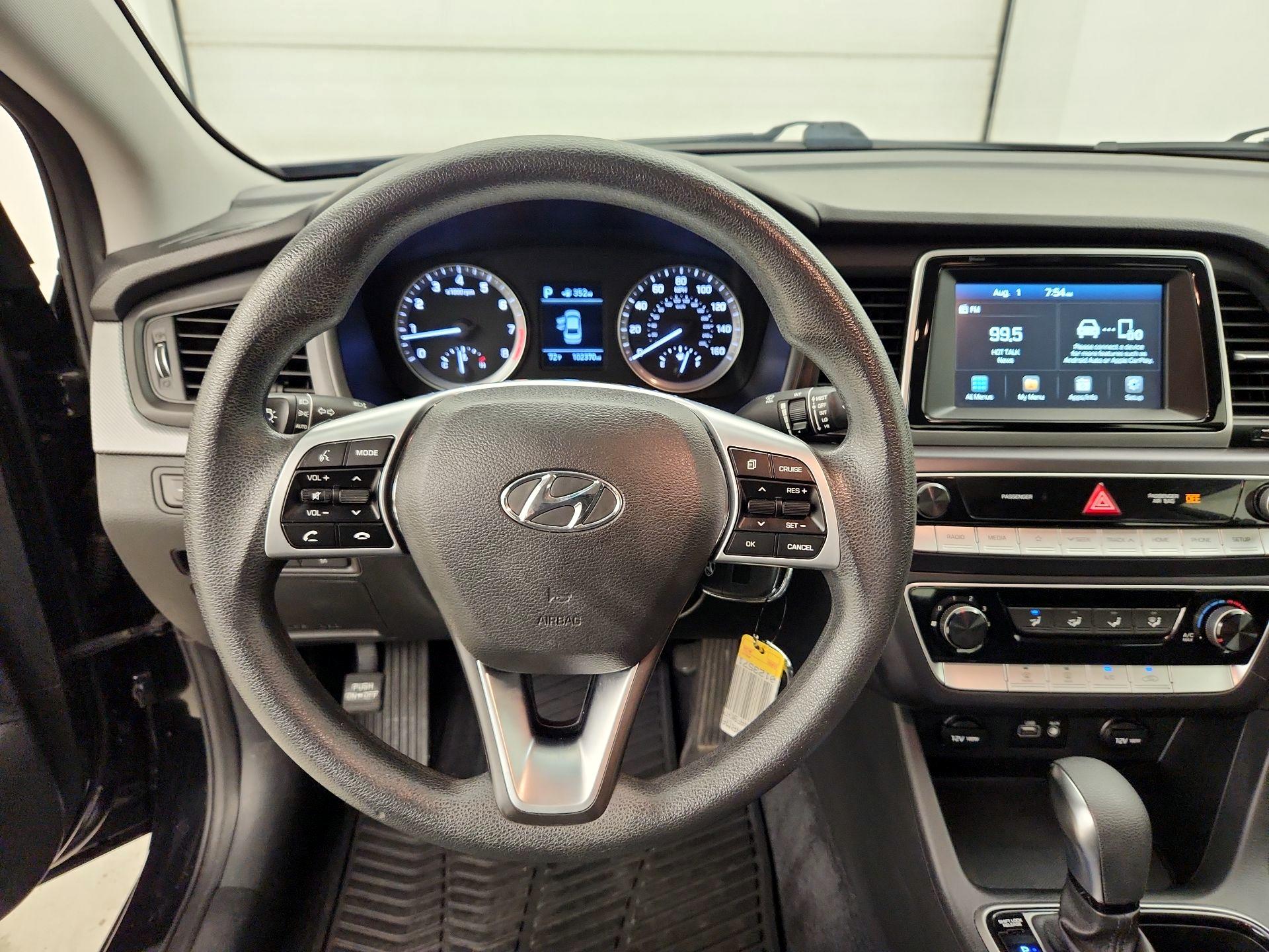 Thumbnail: 2019 Hyundai Sonata - 10