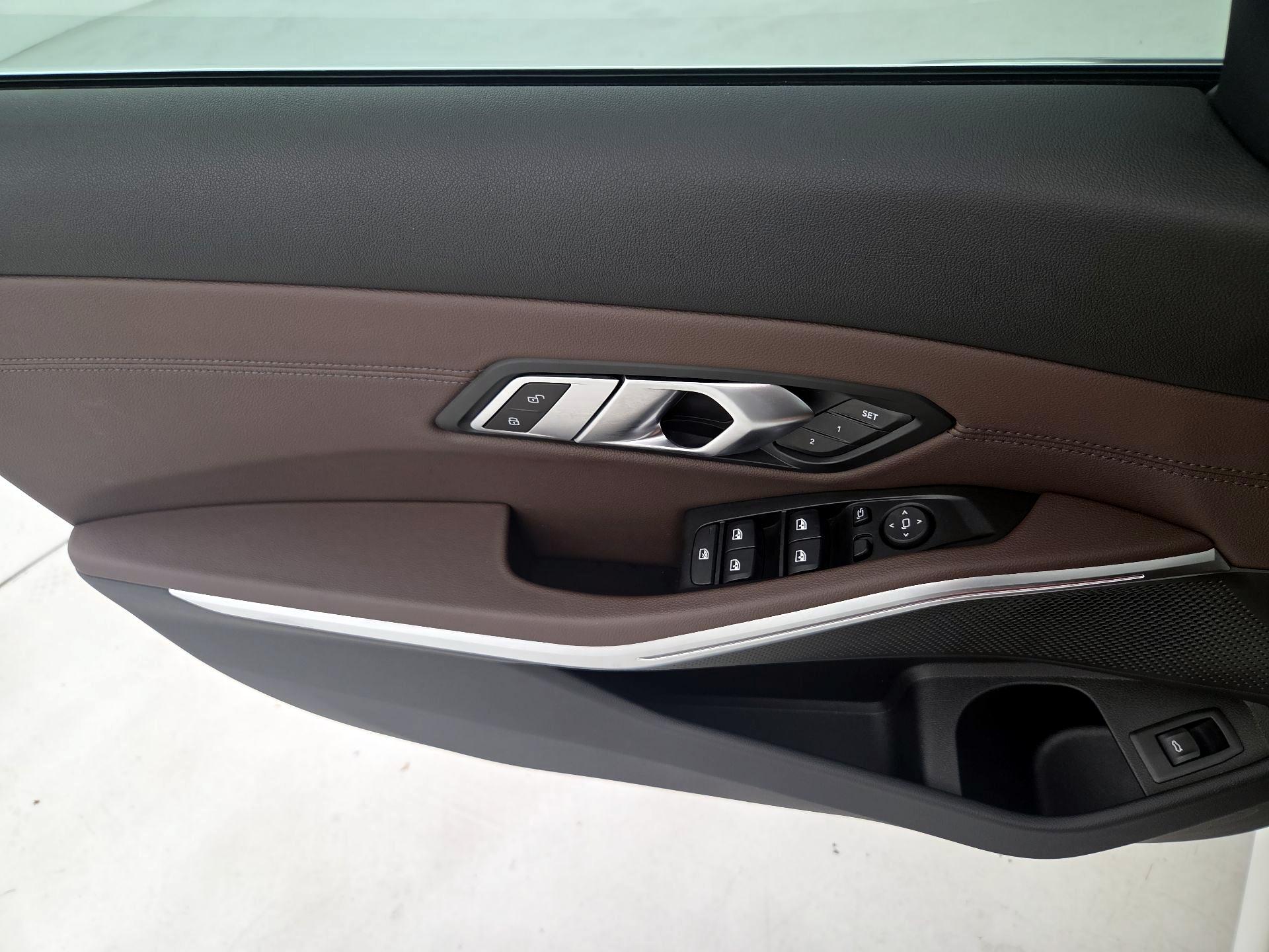 Thumbnail: 2020 BMW 3 Series - 12