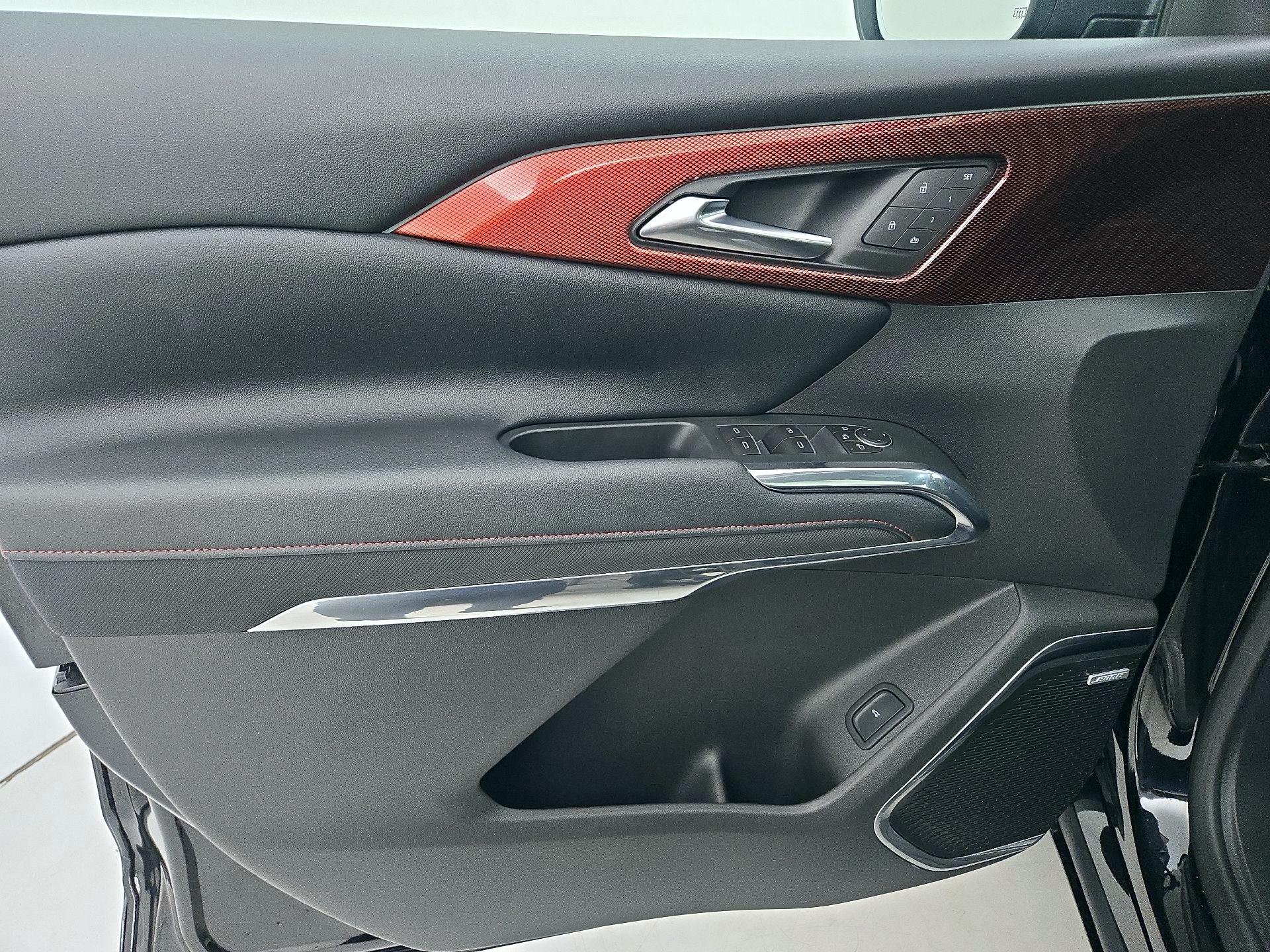 Thumbnail: 2026 Chevrolet Traverse - 12