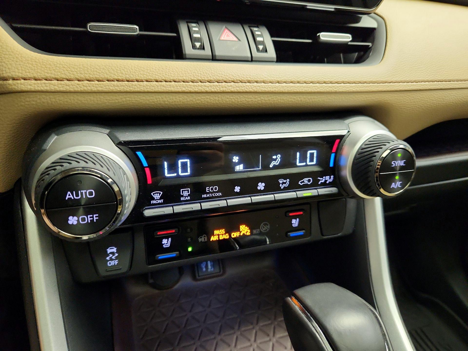 Thumbnail: 2025 Toyota RAV4 - 16