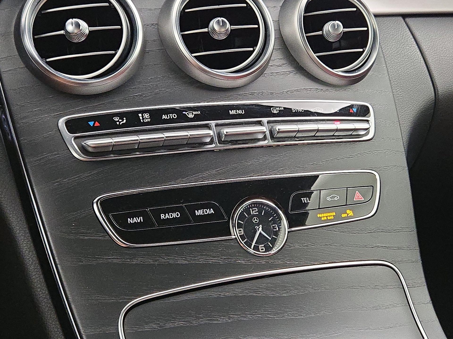 Thumbnail: 2019 Mercedes-Benz C-Class - 16