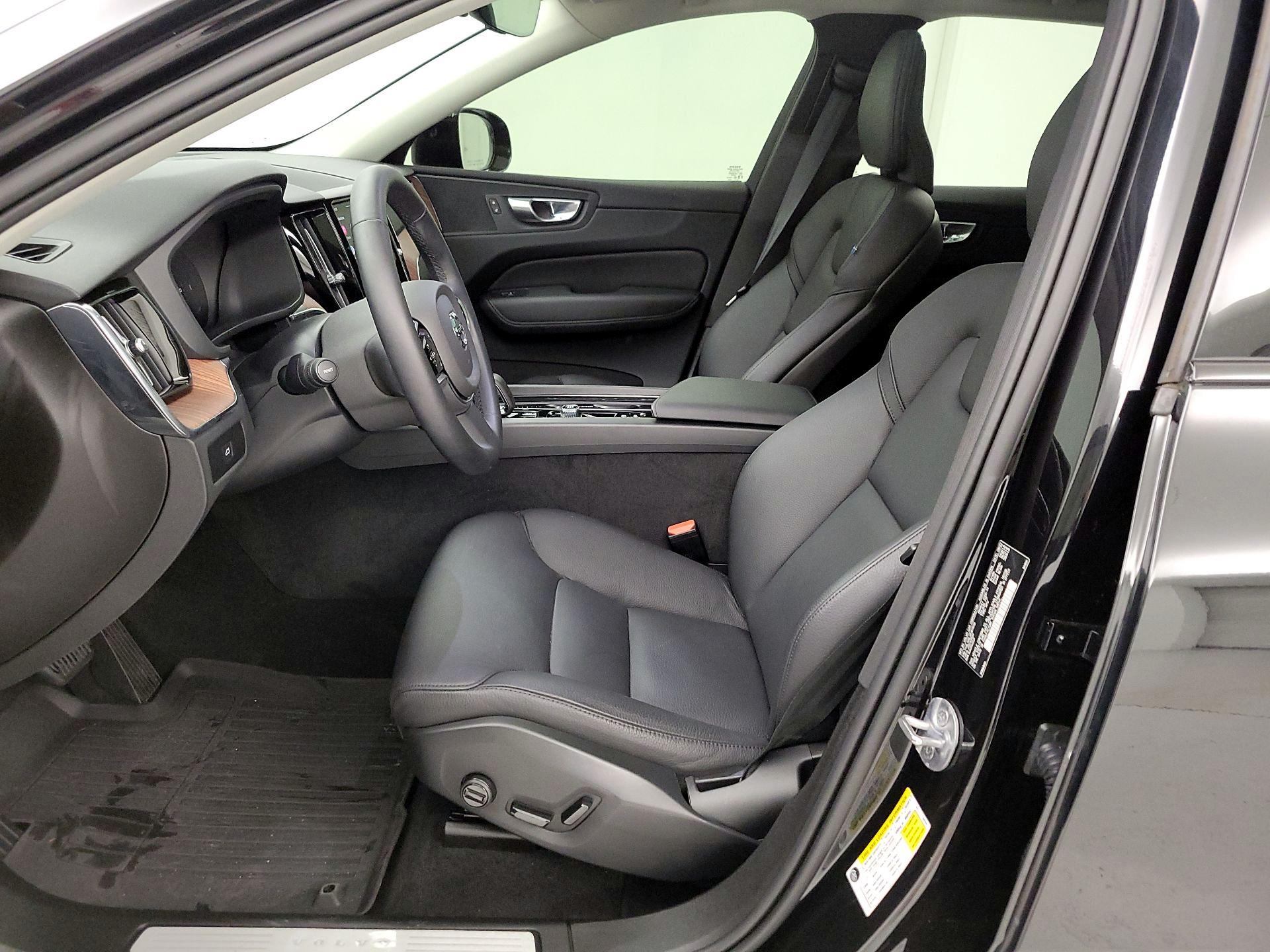 Thumbnail: 2024 Volvo XC60 - 11