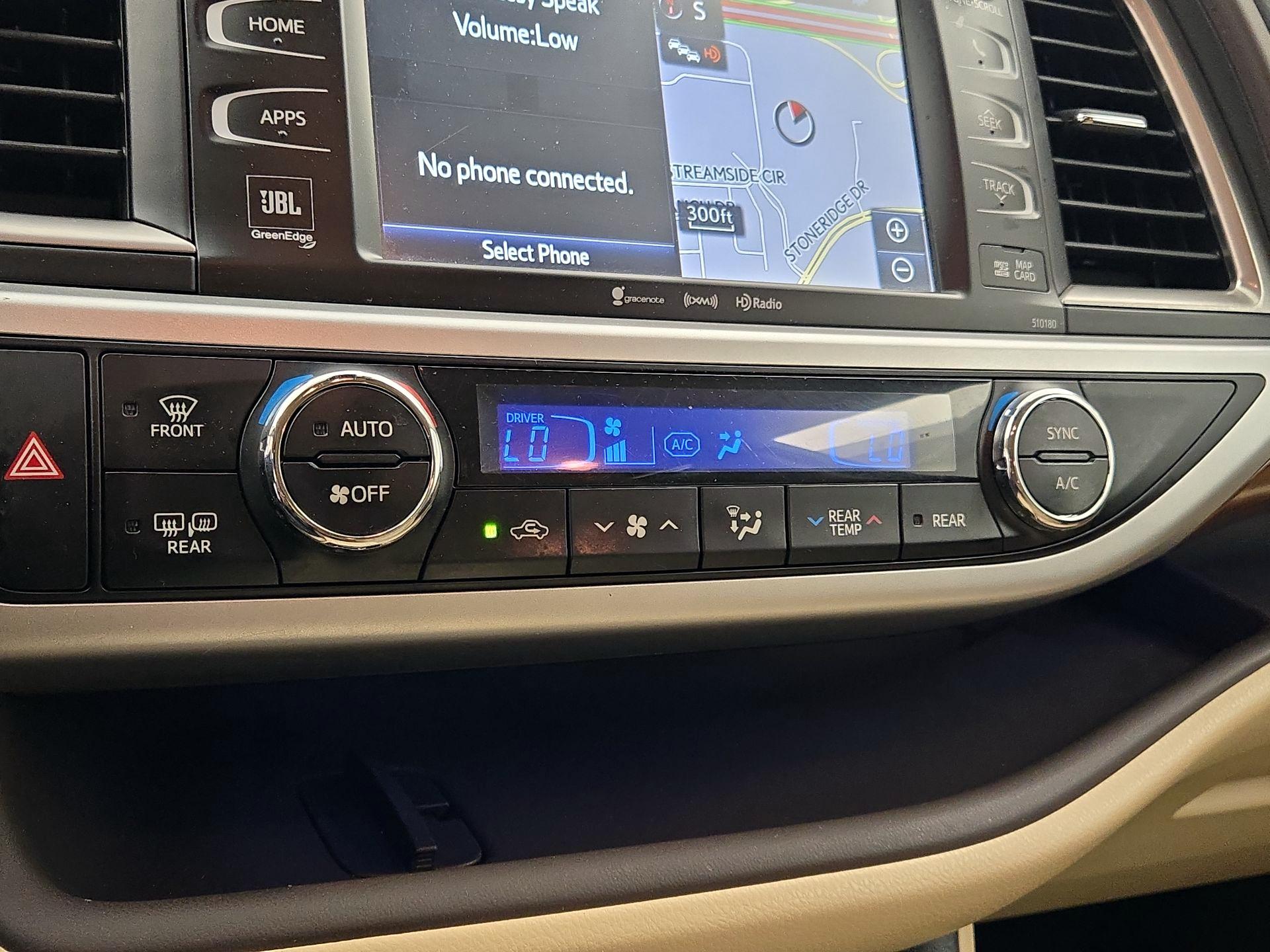 Thumbnail: 2017 Toyota Highlander - 16