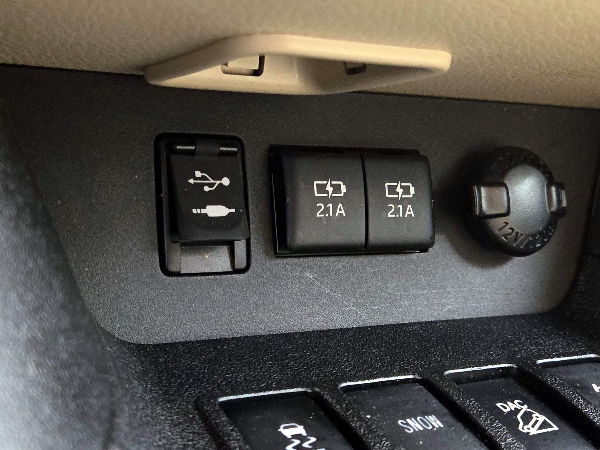 Thumbnail: 2017 Toyota Highlander - 18