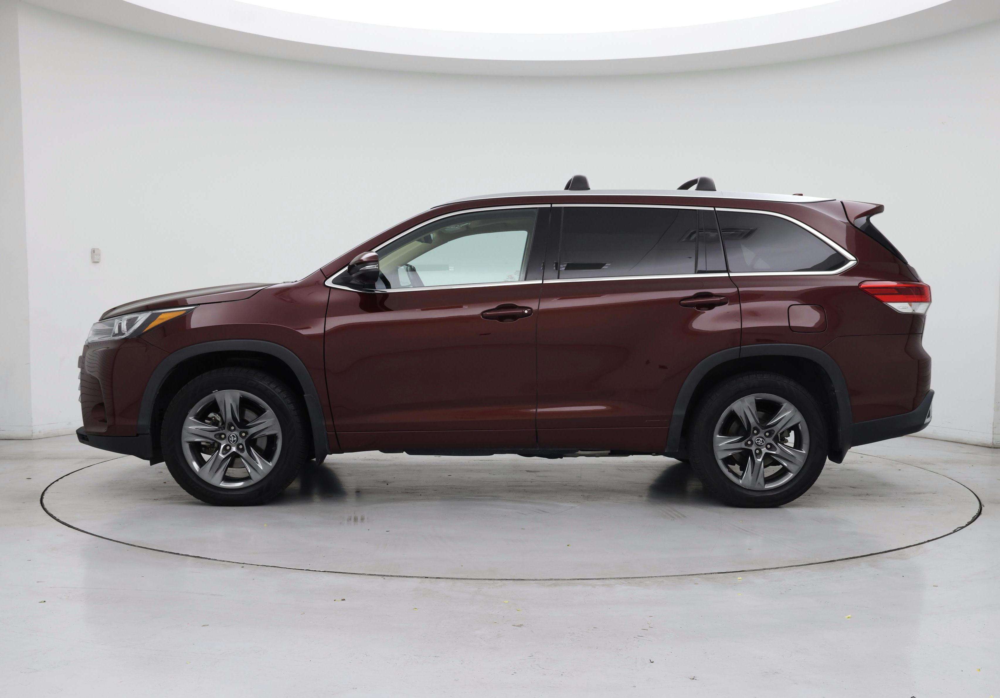 Thumbnail: 2017 Toyota Highlander - 3