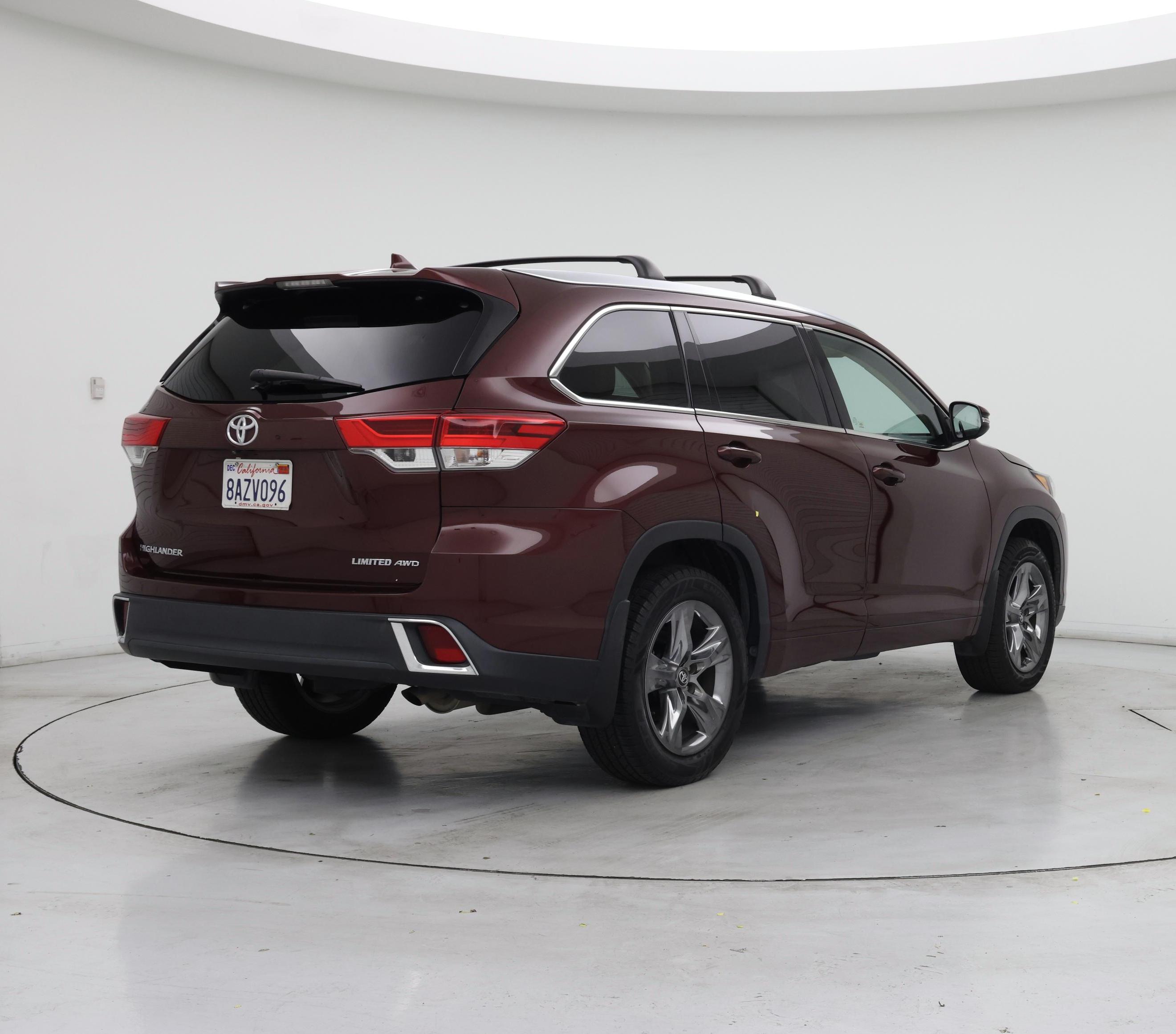 Thumbnail: 2017 Toyota Highlander - 8