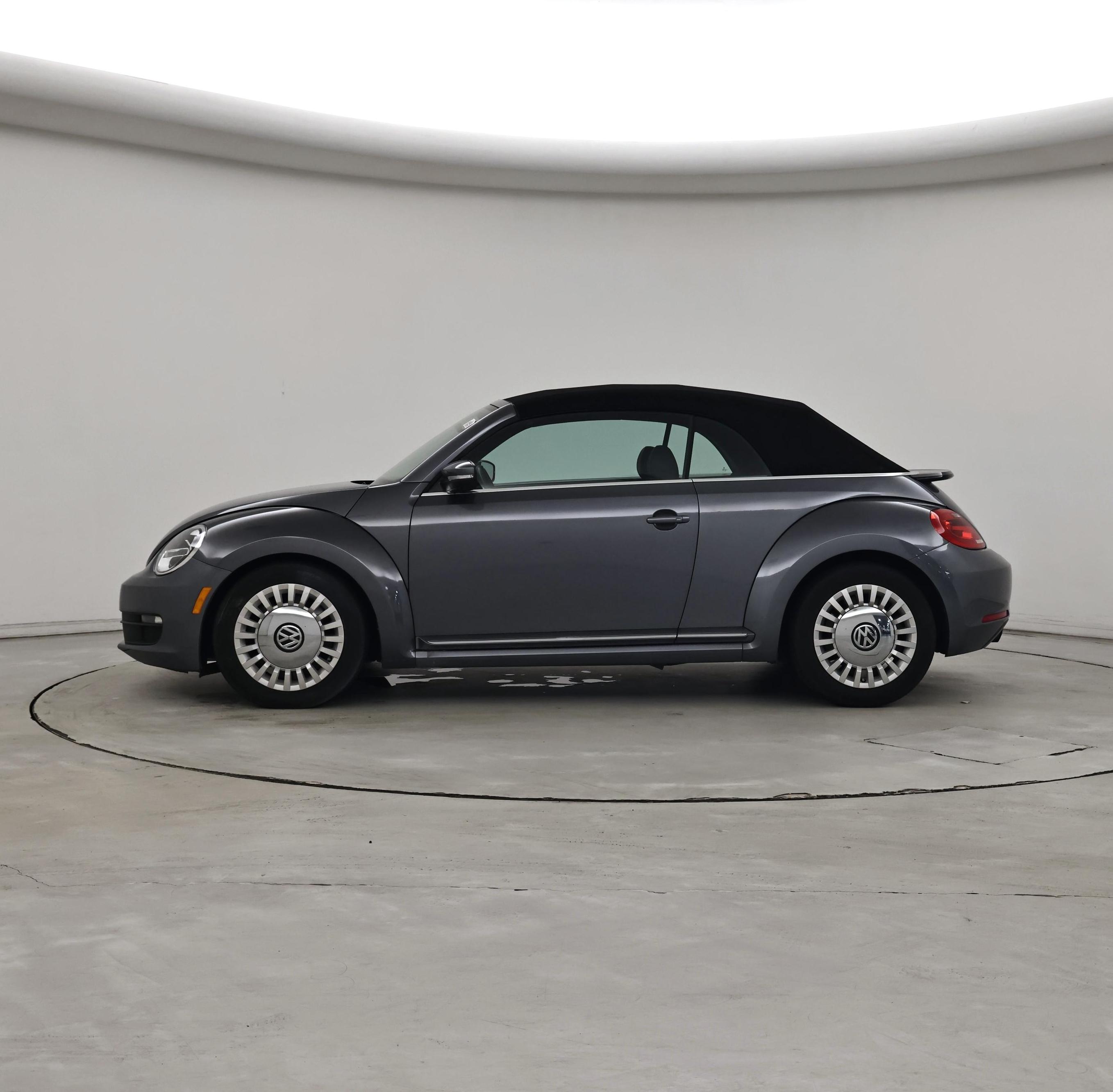 Thumbnail: 2015 Volkswagen Beetle - 3