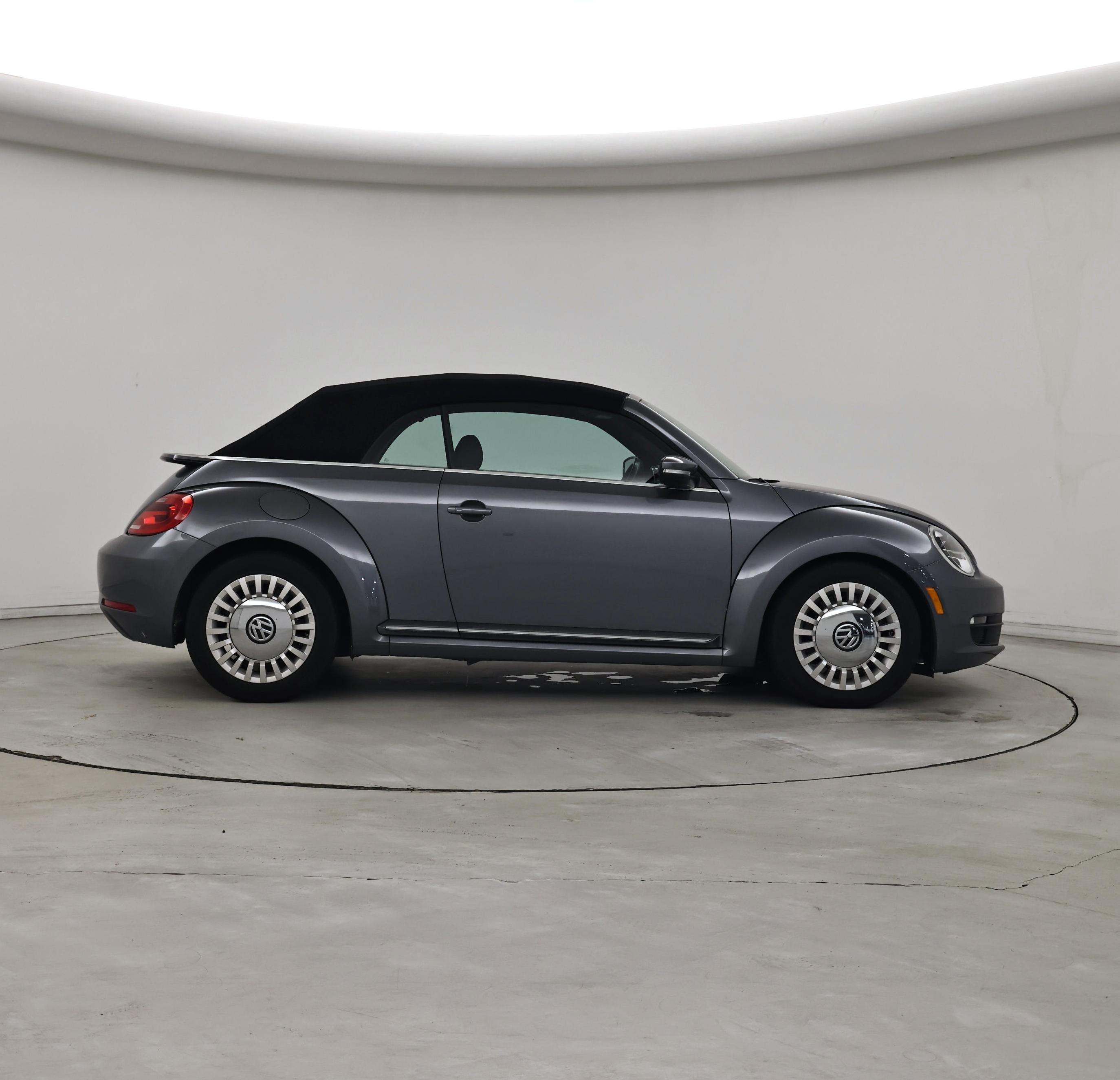 Thumbnail: 2015 Volkswagen Beetle - 7