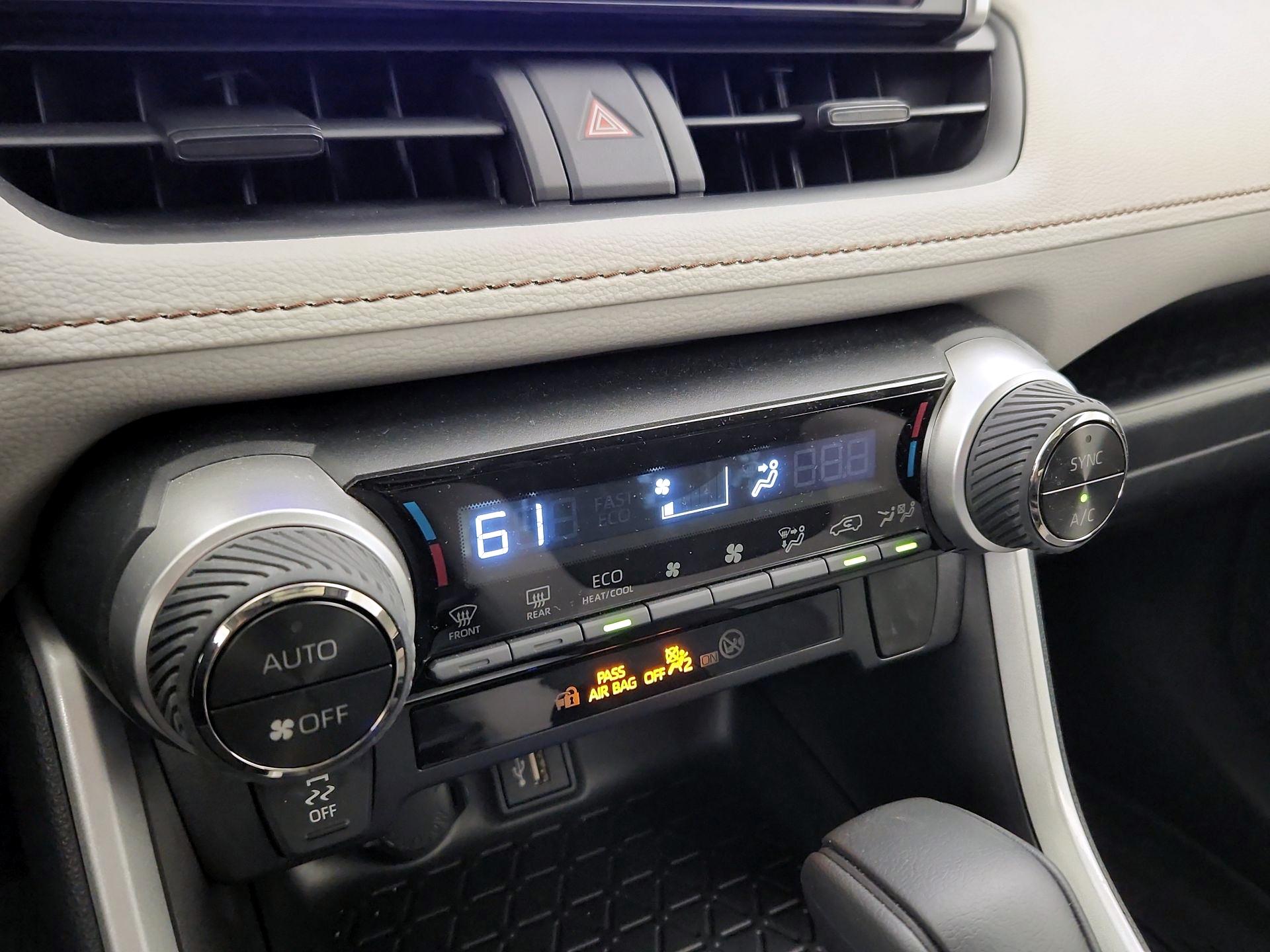 Thumbnail: 2025 Toyota RAV4 - 16