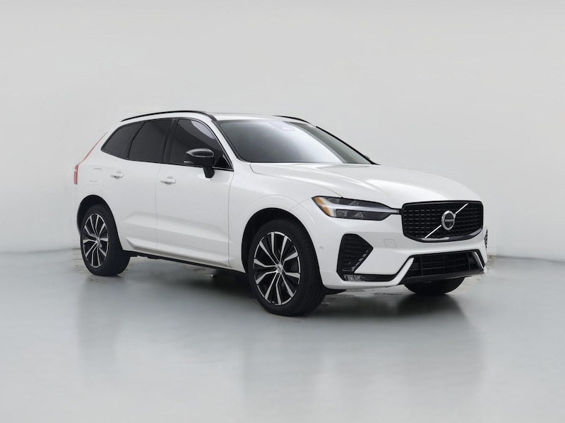 2024 Volvo XC60 B5 Plus Dark Theme