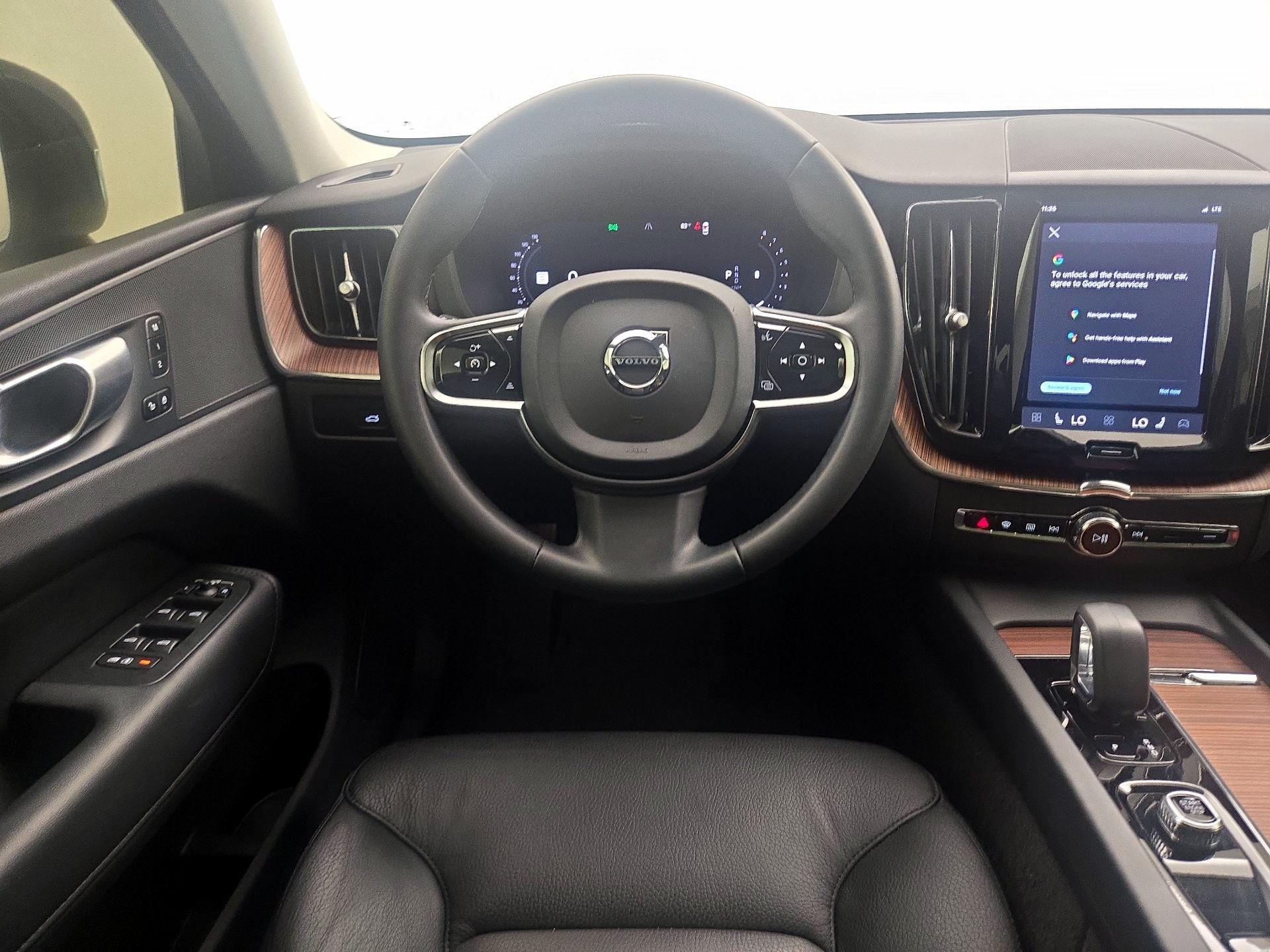 Thumbnail: 2024 Volvo XC60 - 10