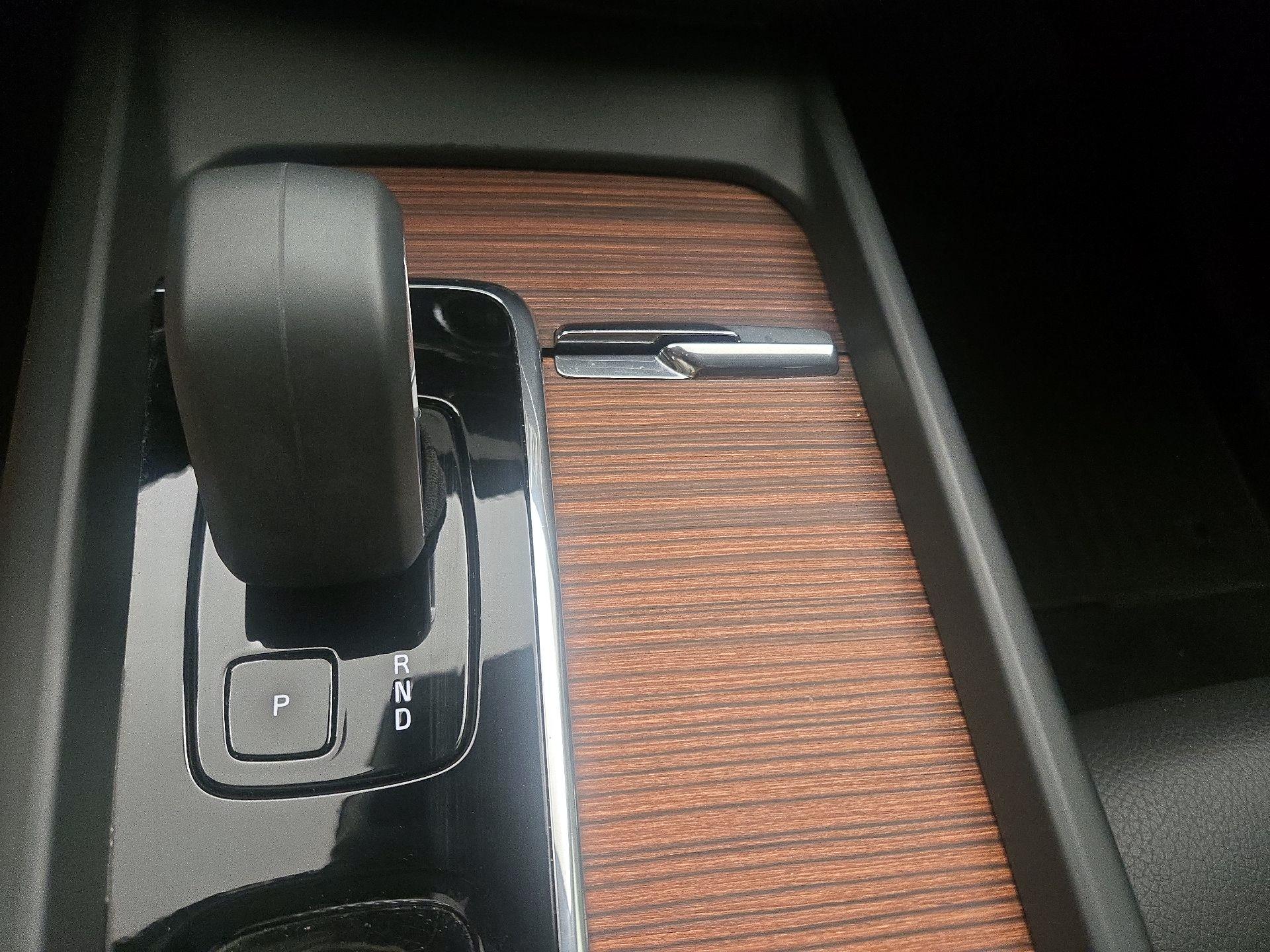 Thumbnail: 2024 Volvo XC60 - 17