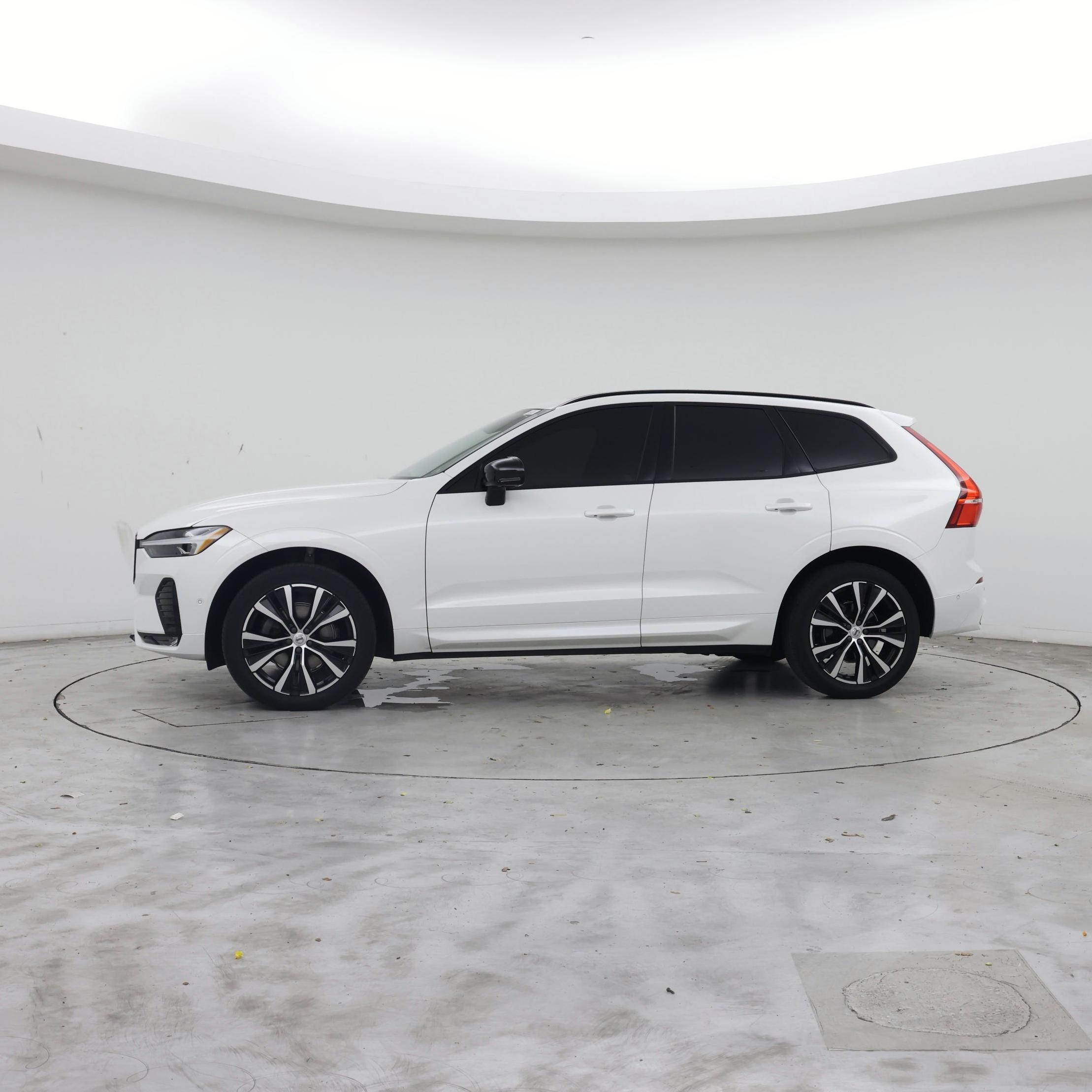 Thumbnail: 2024 Volvo XC60 - 3