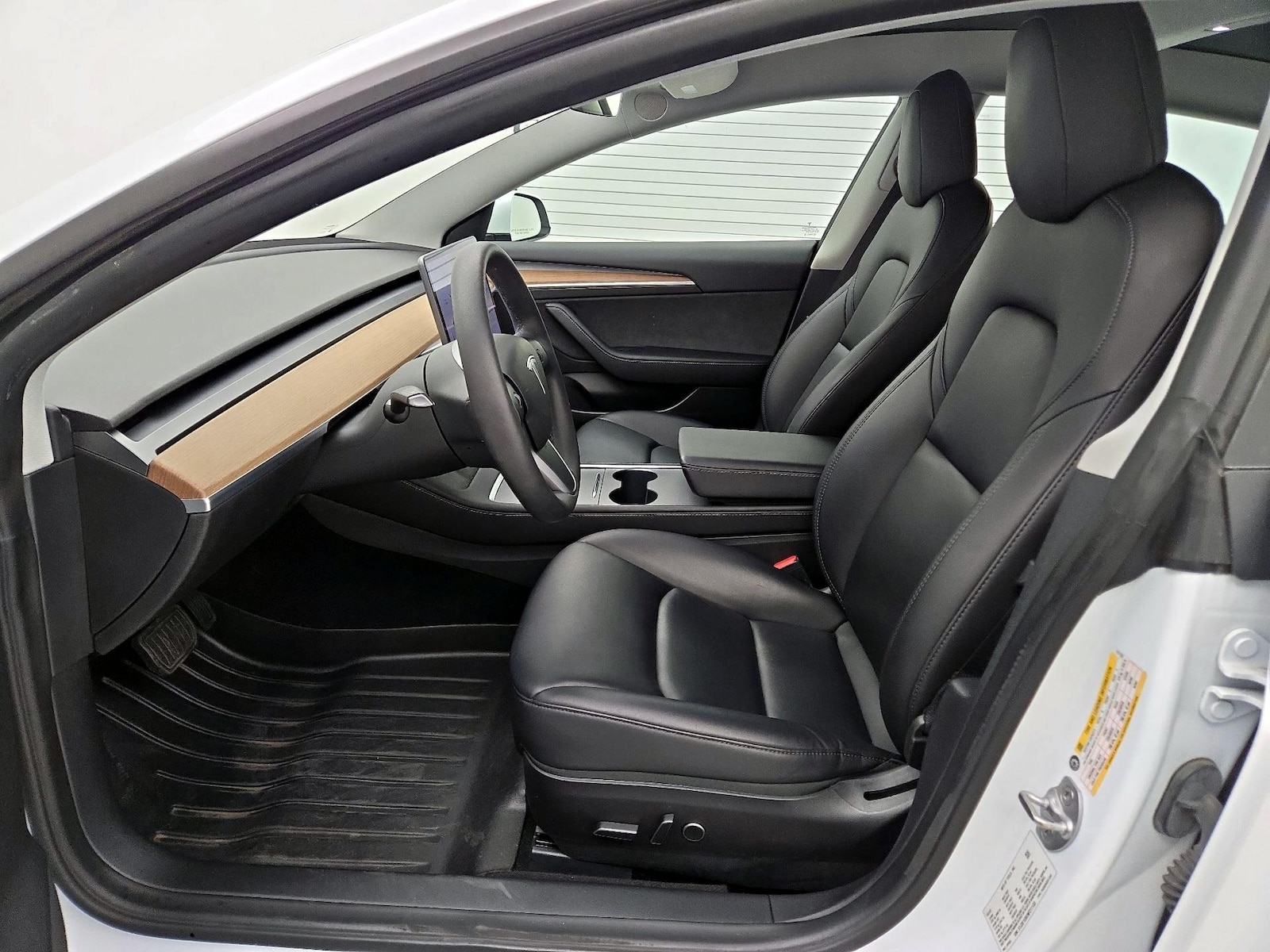 2022 Tesla Model 3 Long Range - Photo 12