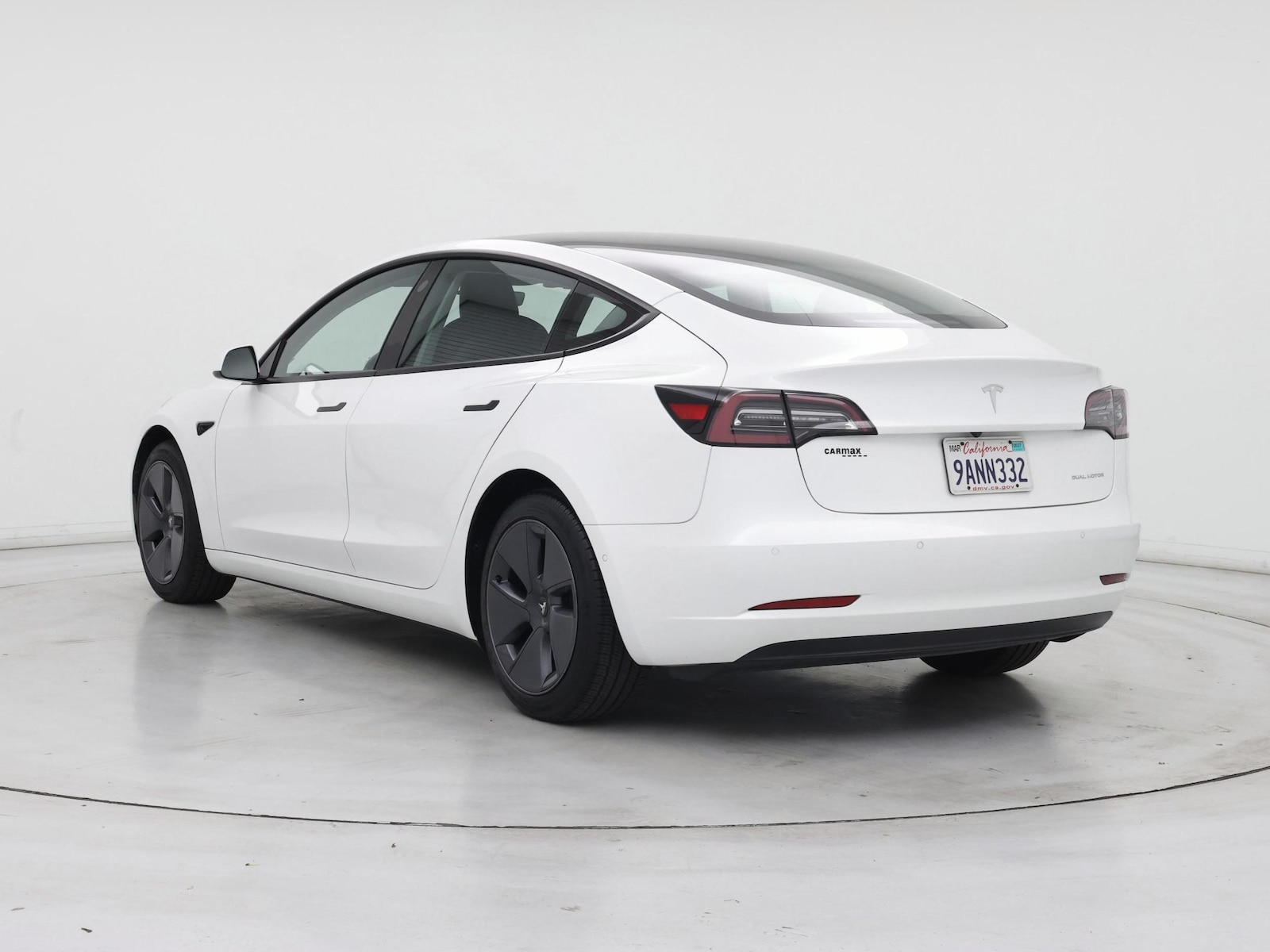2022 Tesla Model 3 Long Range - Photo 3