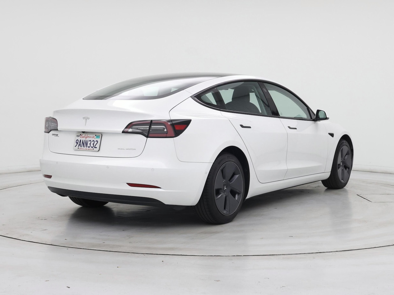 2022 Tesla Model 3 Long Range - Photo 9