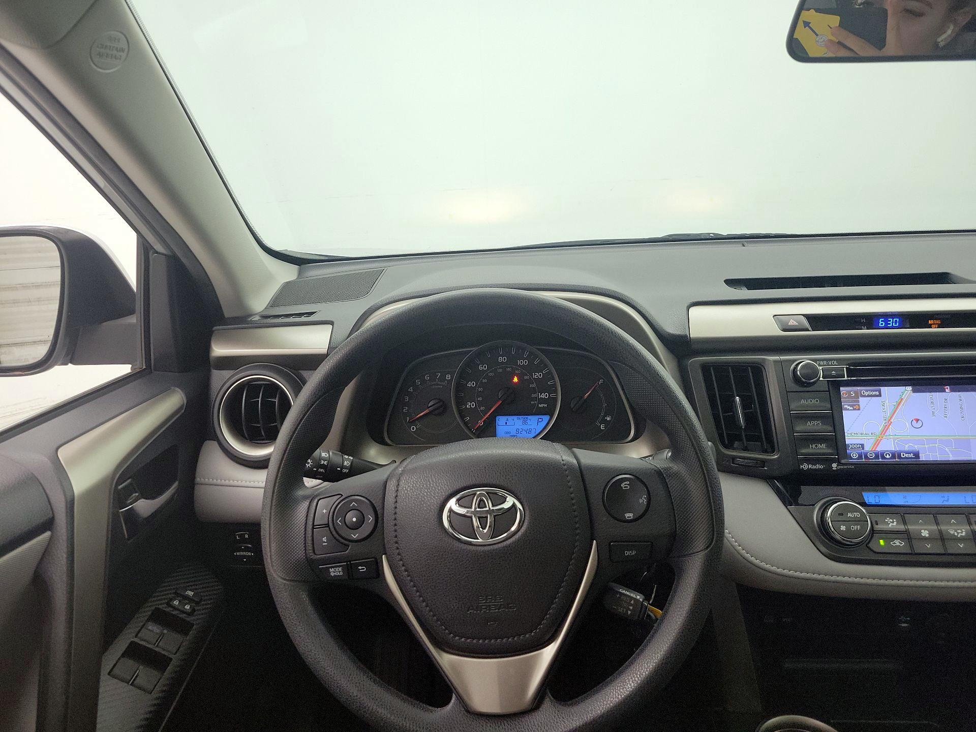 Thumbnail: 2014 Toyota RAV4 - 10