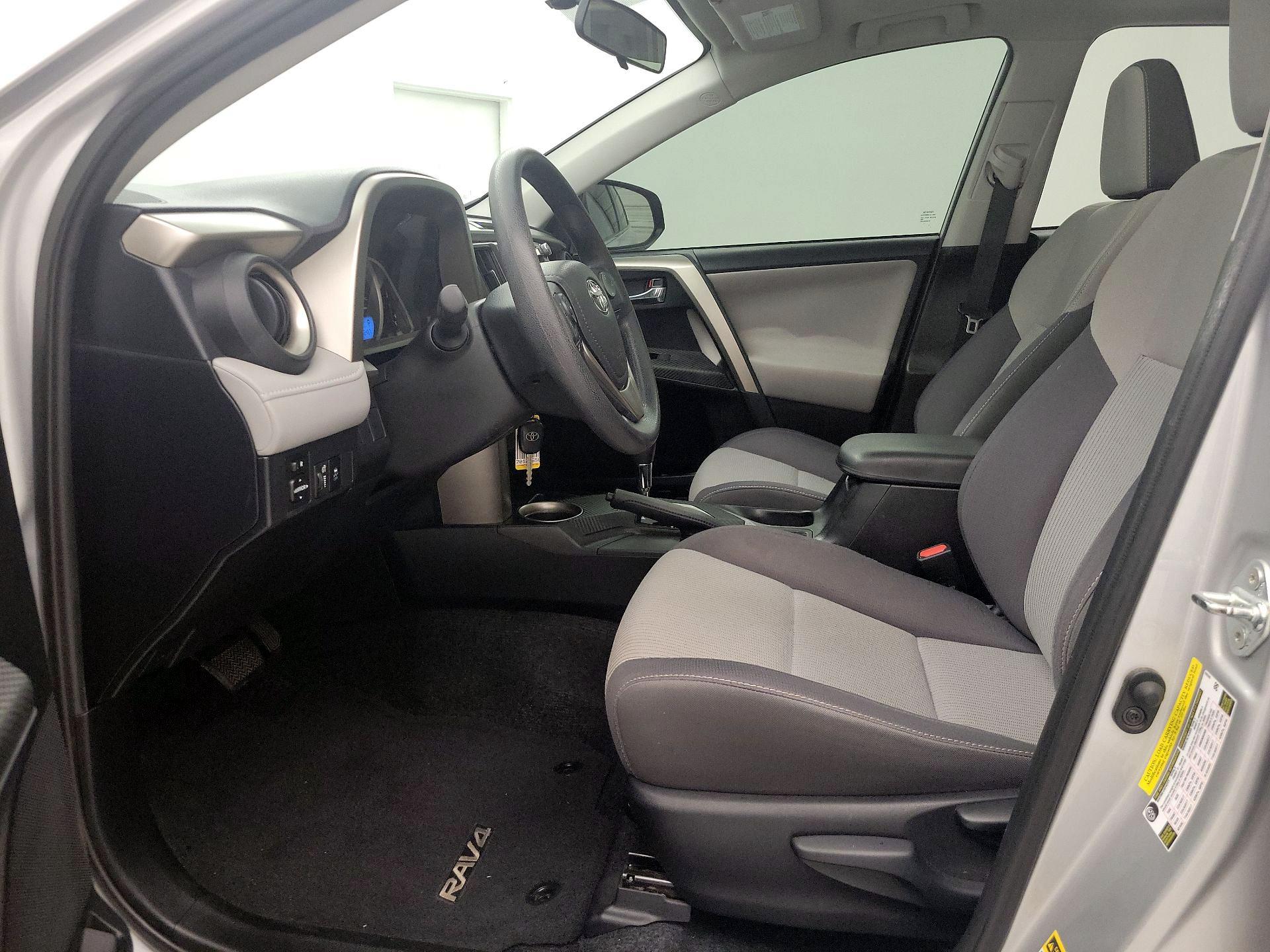 Thumbnail: 2014 Toyota RAV4 - 11
