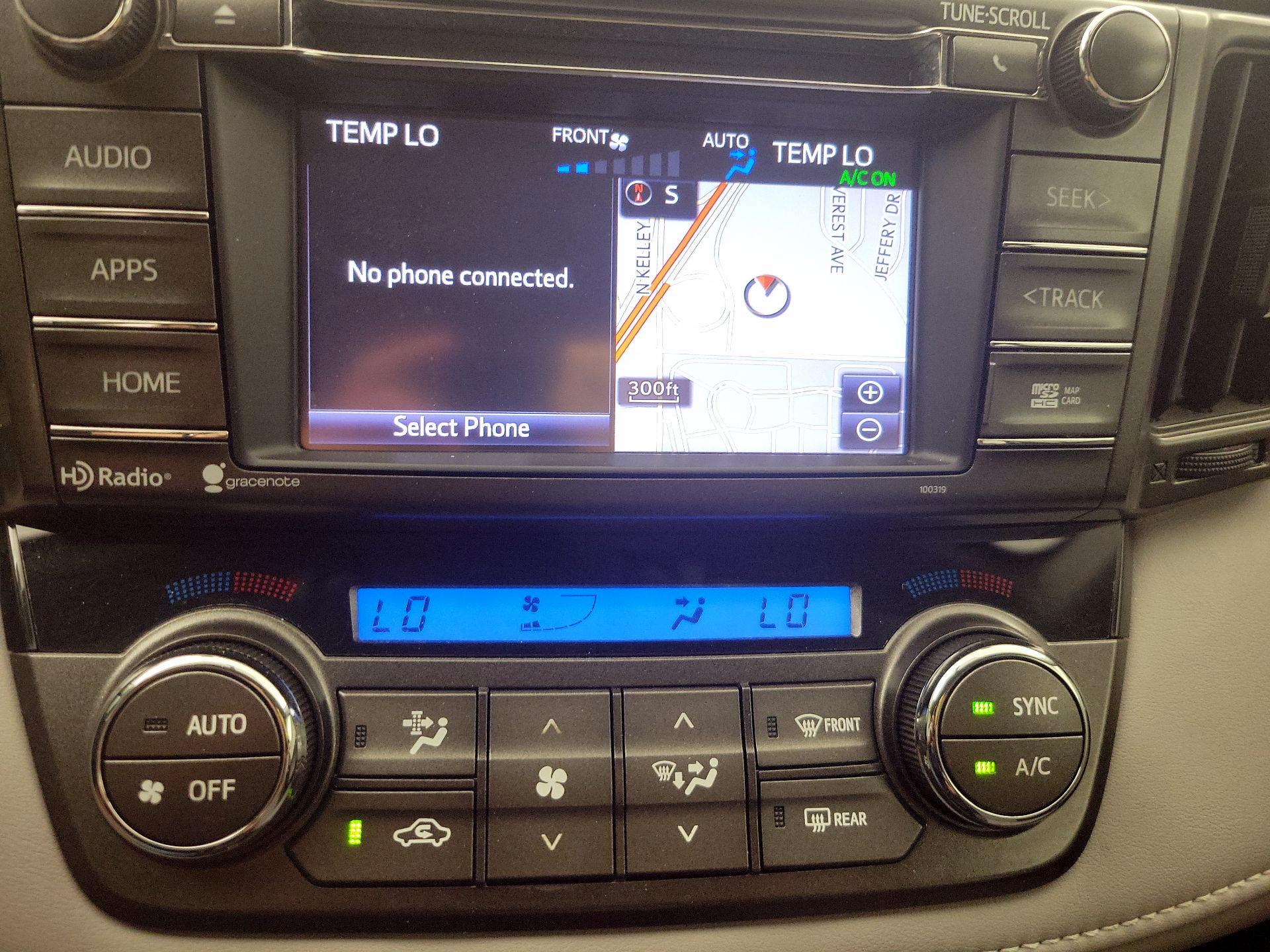 Thumbnail: 2014 Toyota RAV4 - 17