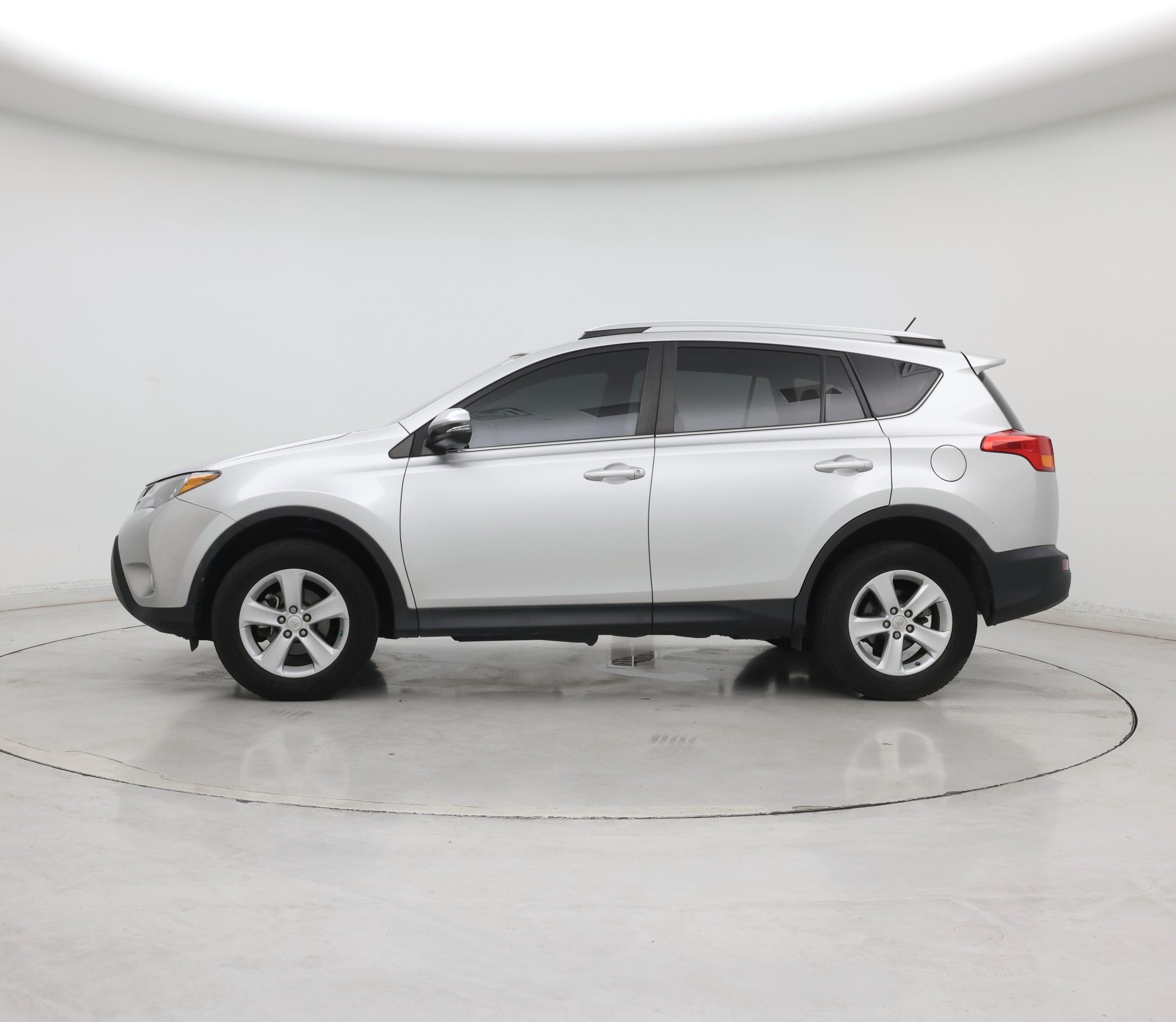 Thumbnail: 2014 Toyota RAV4 - 3