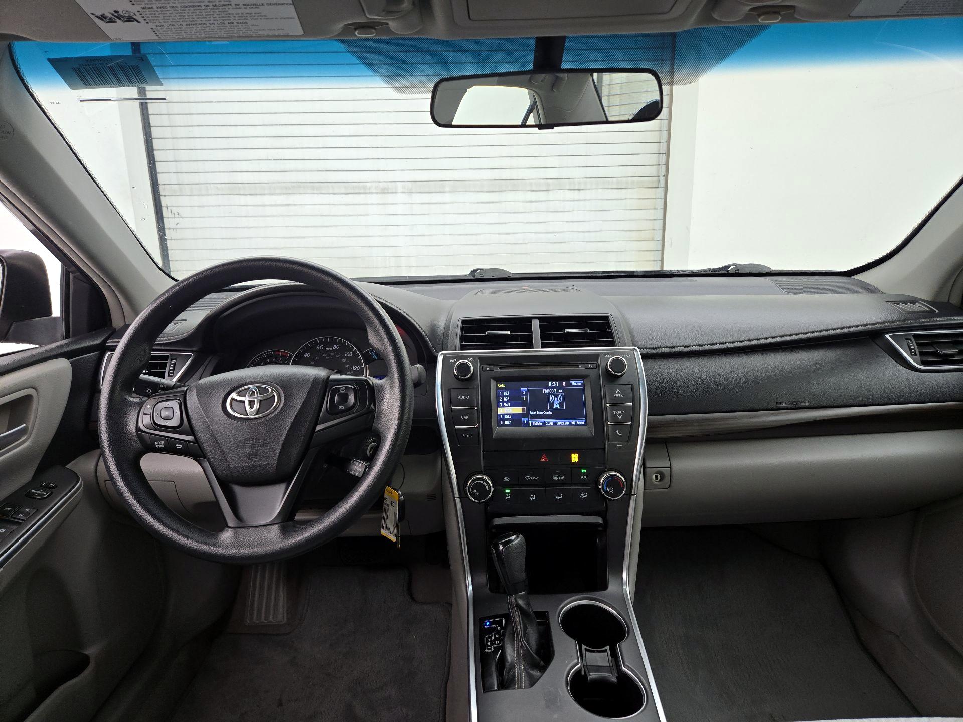 Thumbnail: 2015 Toyota Camry - 9