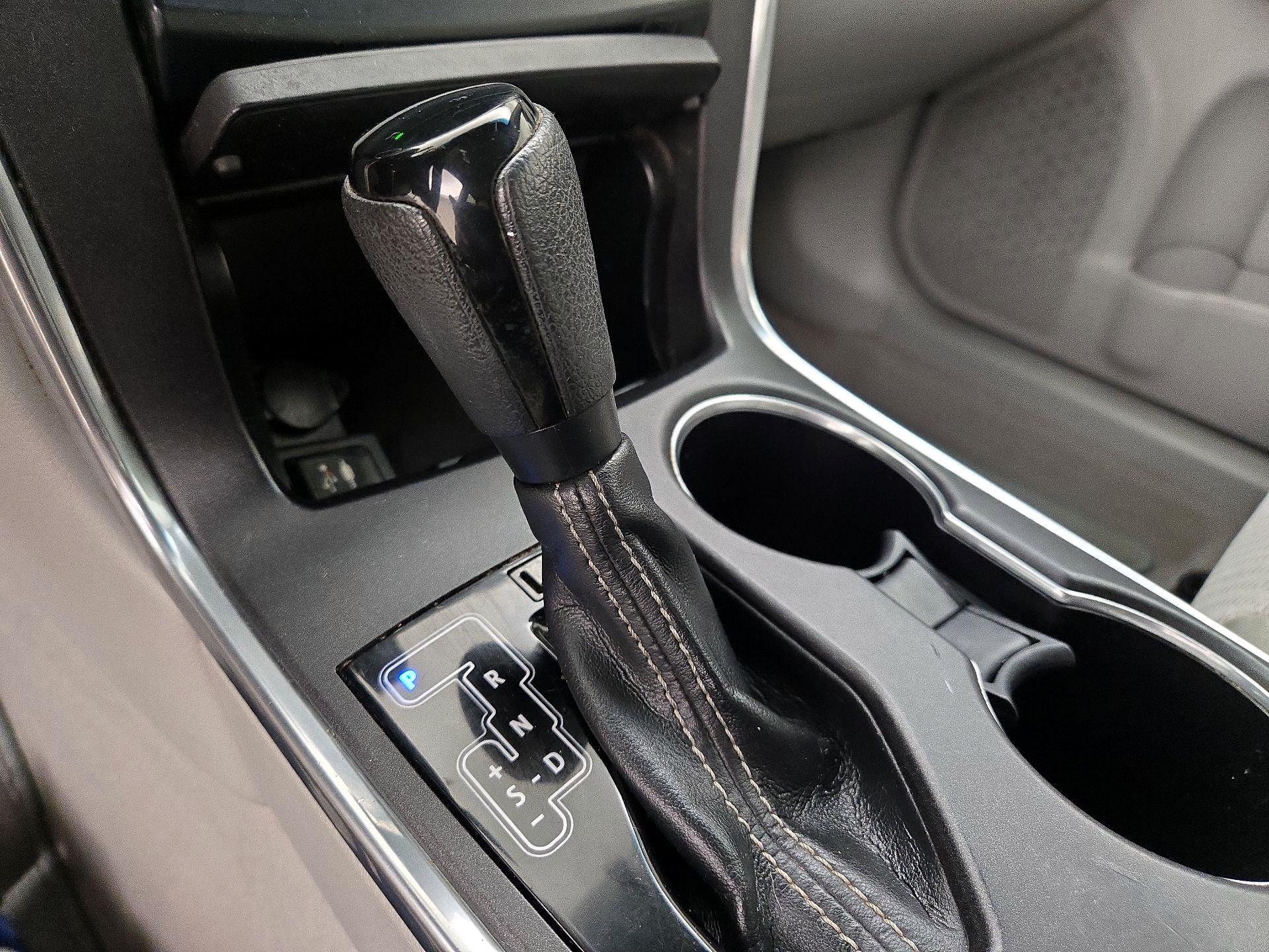 Thumbnail: 2015 Toyota Camry - 17