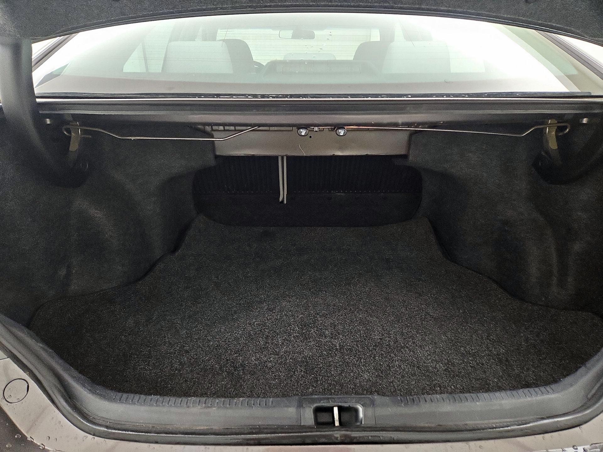 Thumbnail: 2015 Toyota Camry - 20
