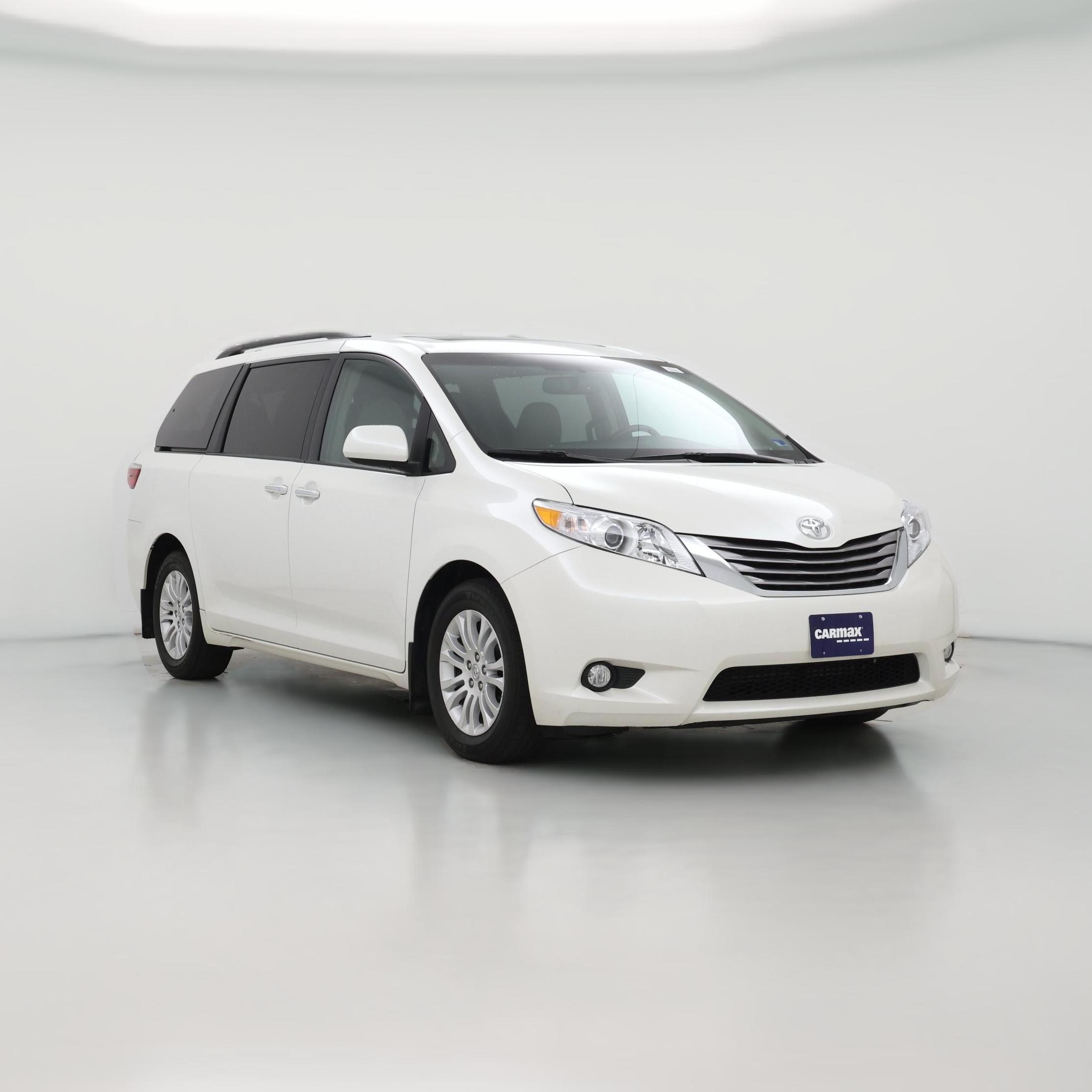 Thumbnail: 2017 Toyota Sienna - 1