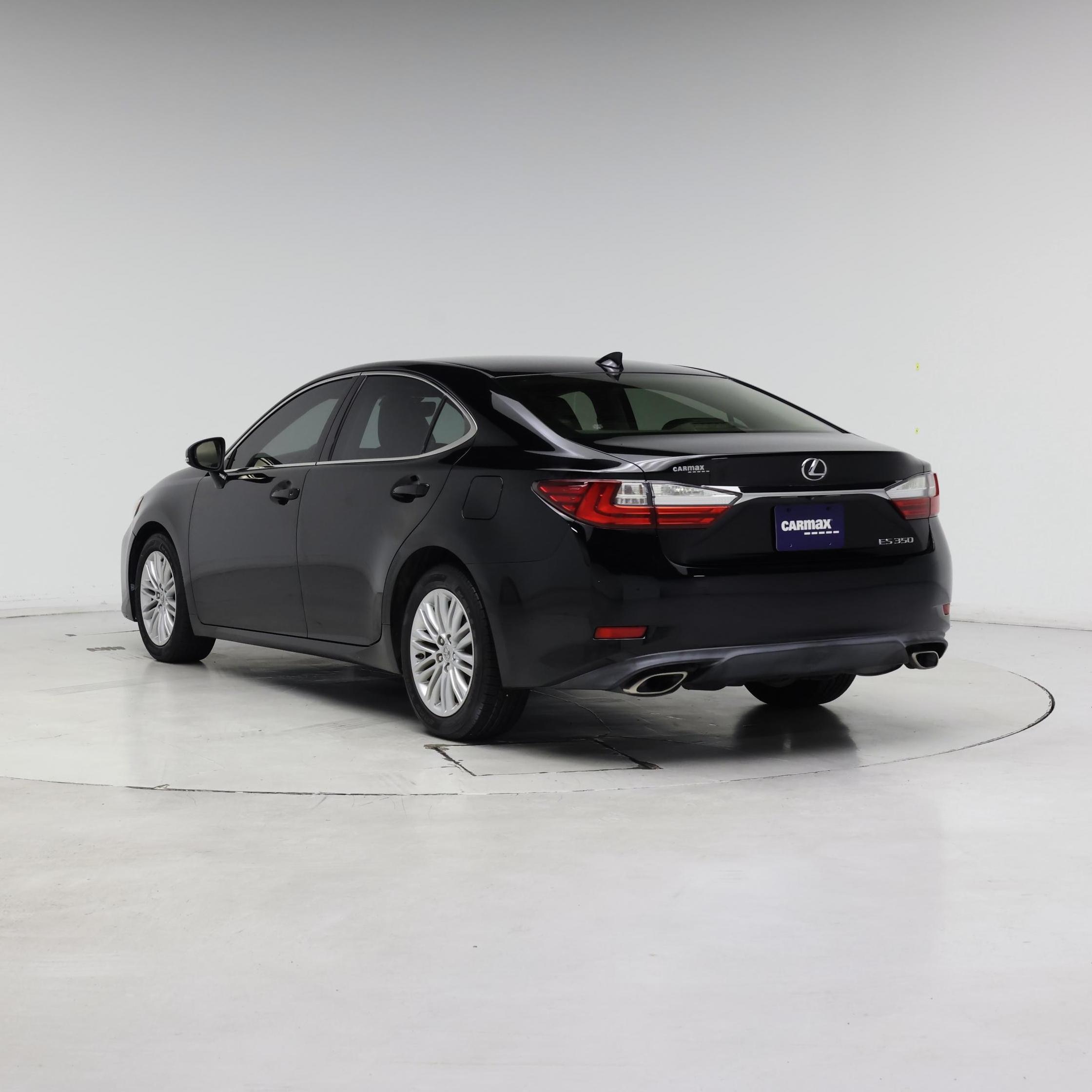 Thumbnail: 2017 Lexus ES - 2