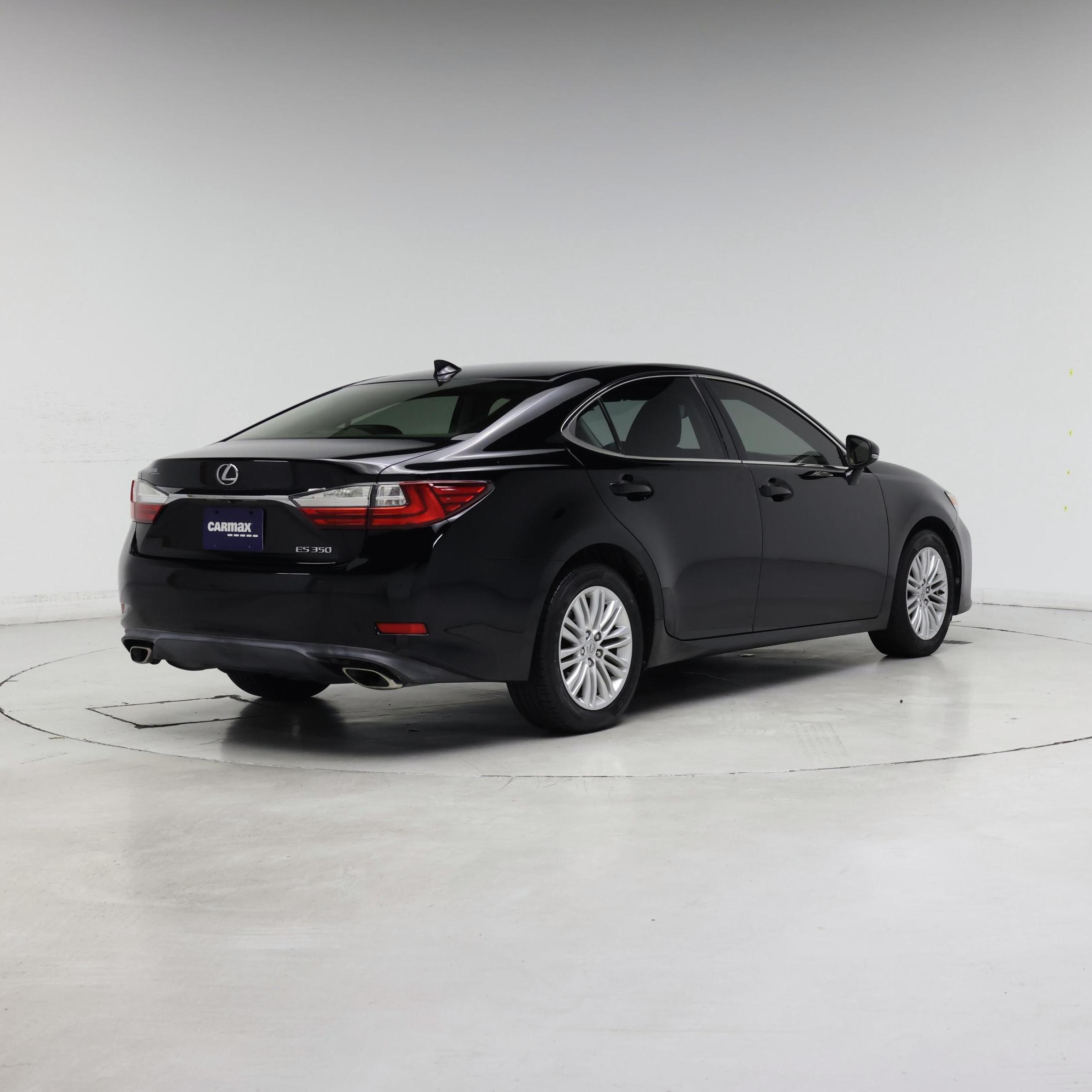 Thumbnail: 2017 Lexus ES - 8