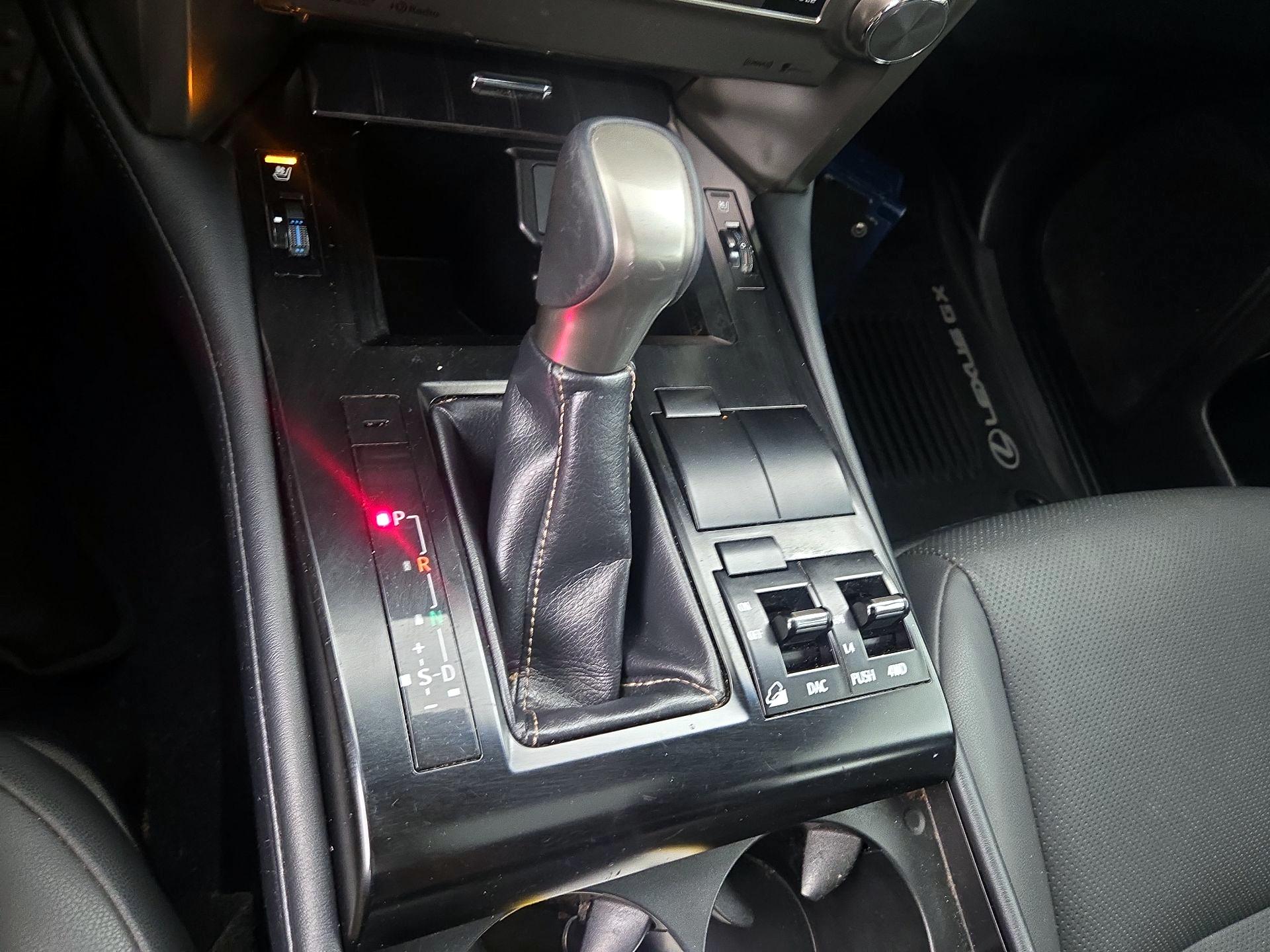 Thumbnail: 2020 Lexus GX - 18