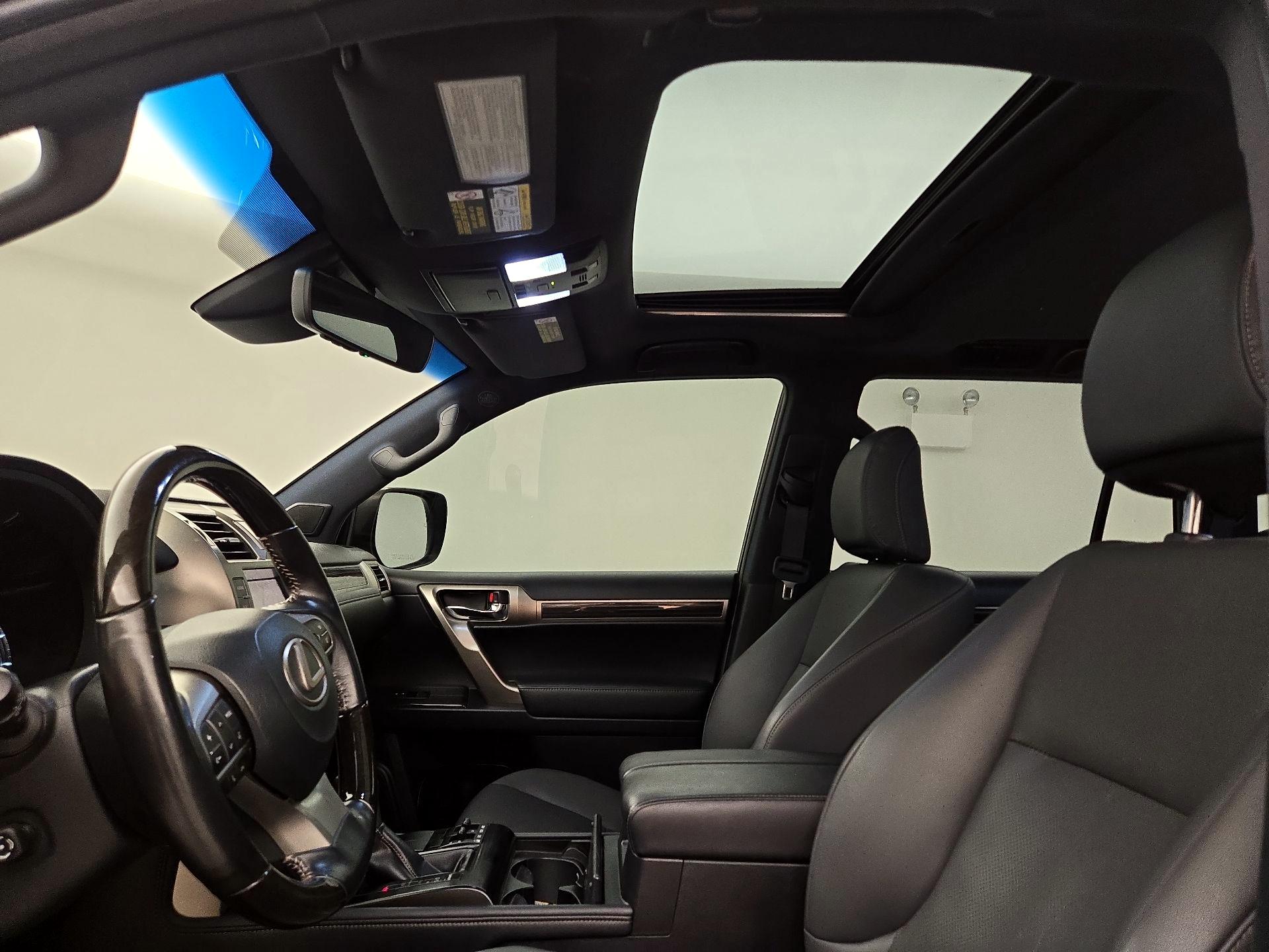 Thumbnail: 2020 Lexus GX - 20