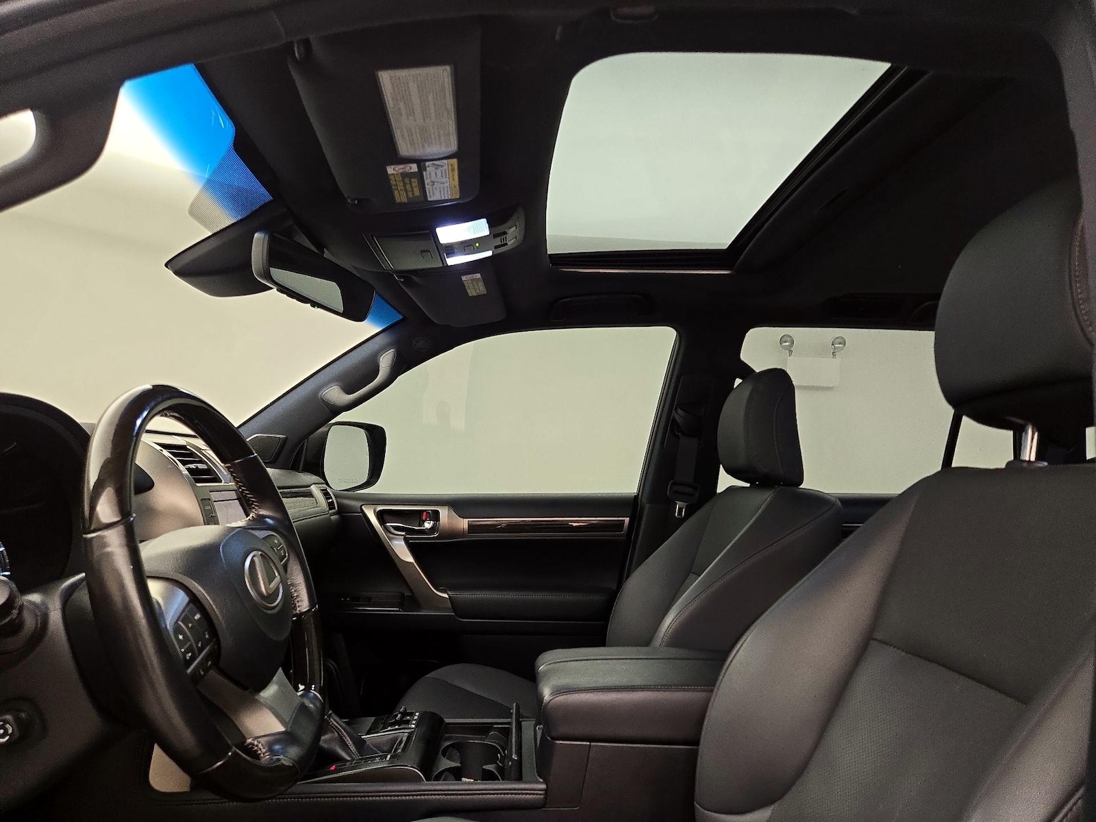 Sunroof(s) & Overhead Airbags