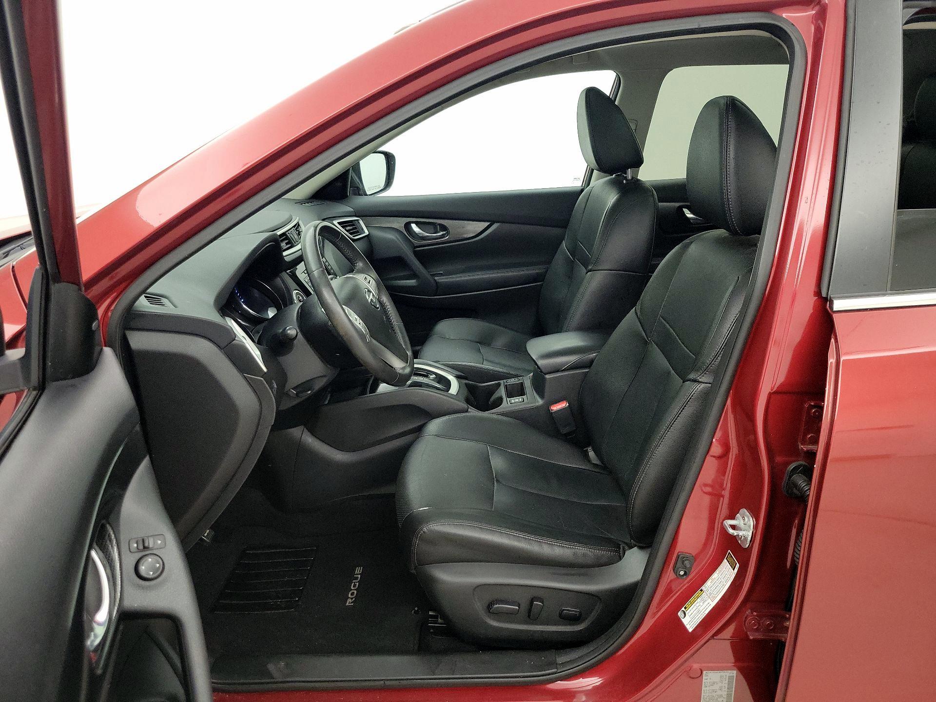 Thumbnail: 2016 Nissan Rogue - 11