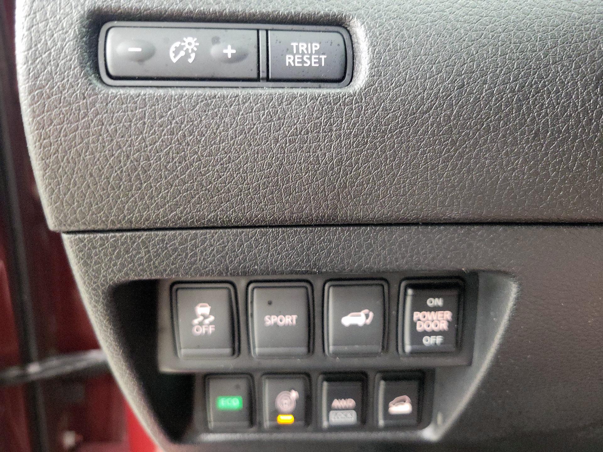 Thumbnail: 2016 Nissan Rogue - 13
