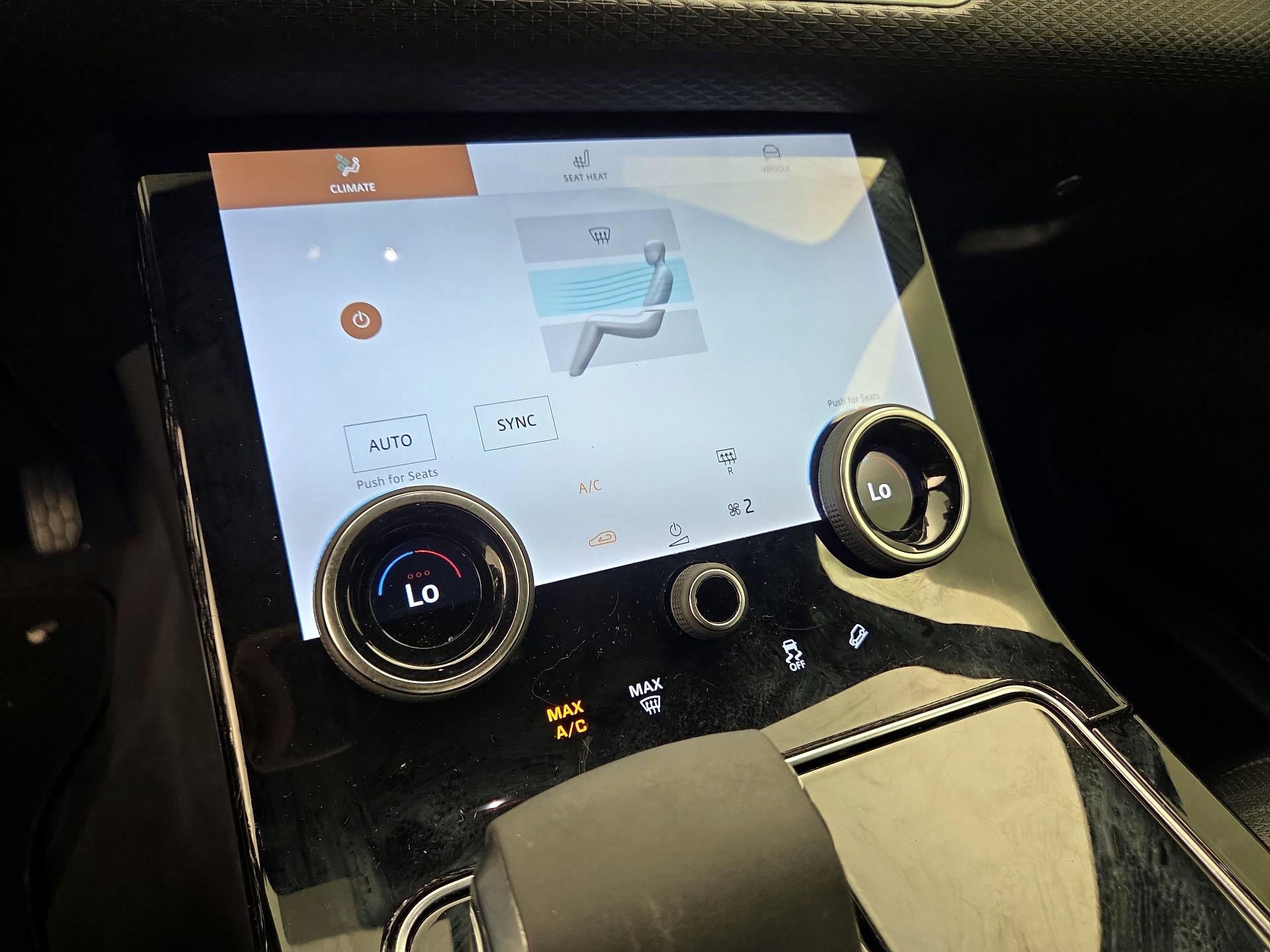 Thumbnail: 2022 Land Rover Range Rover Velar - 17