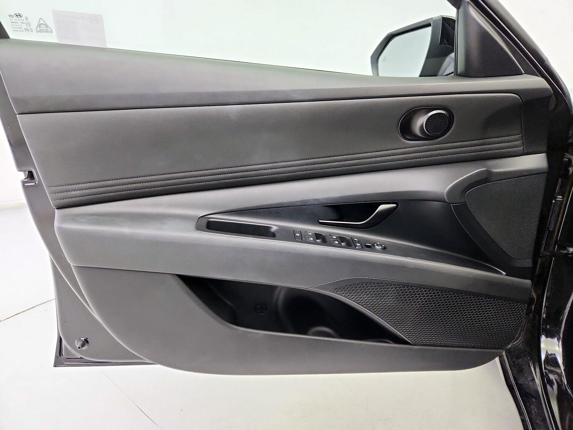 Thumbnail: 2025 Hyundai Elantra - 12