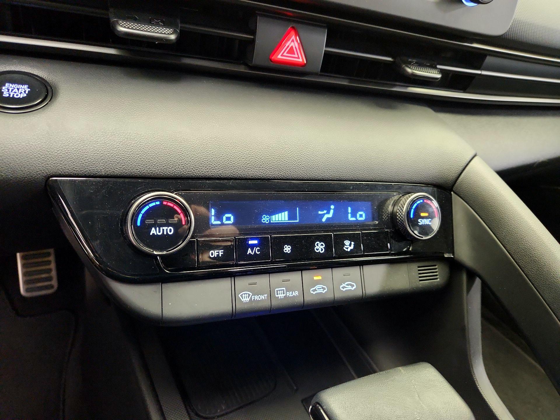 Thumbnail: 2025 Hyundai Elantra - 16