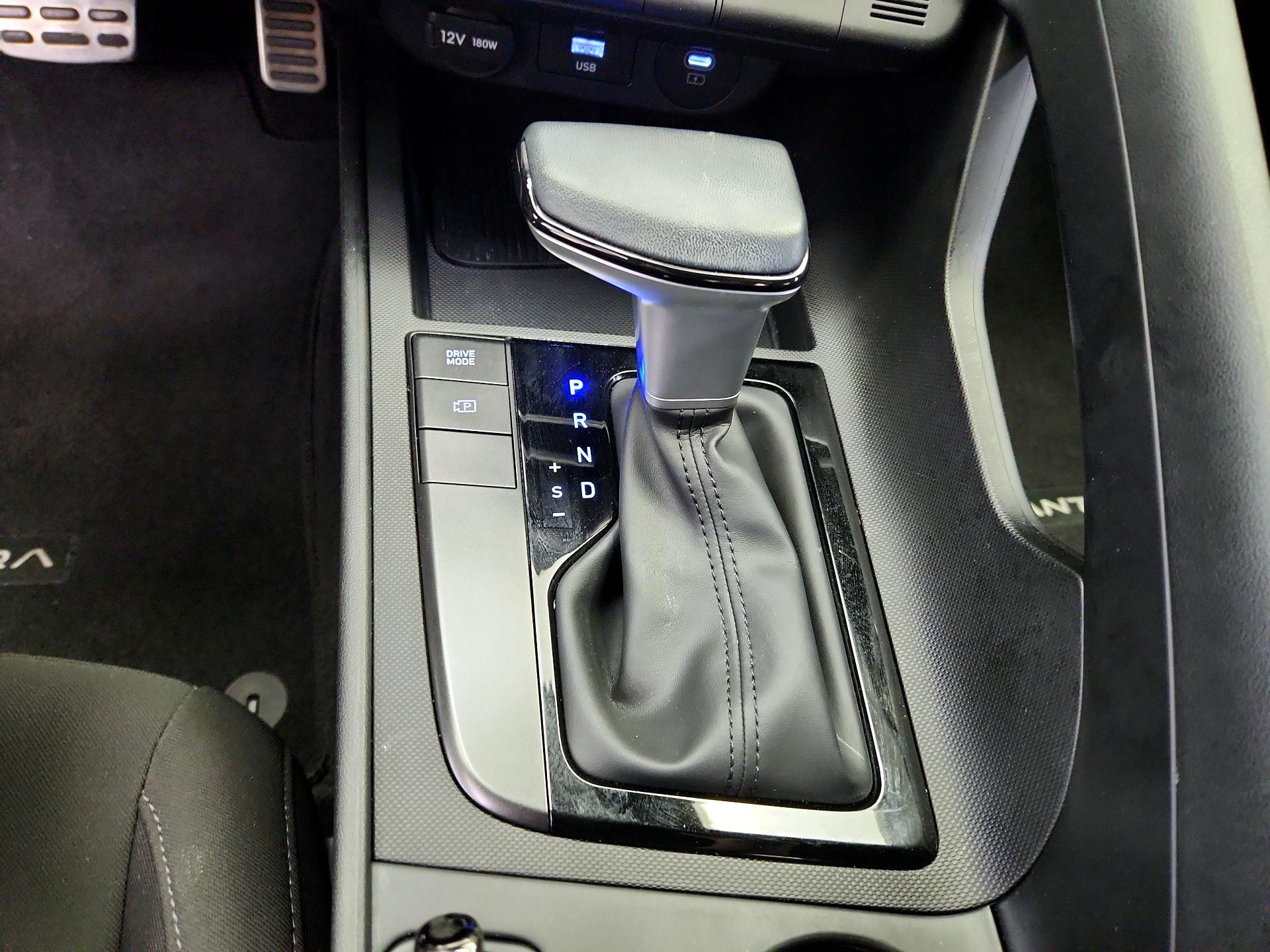 Thumbnail: 2025 Hyundai Elantra - 17