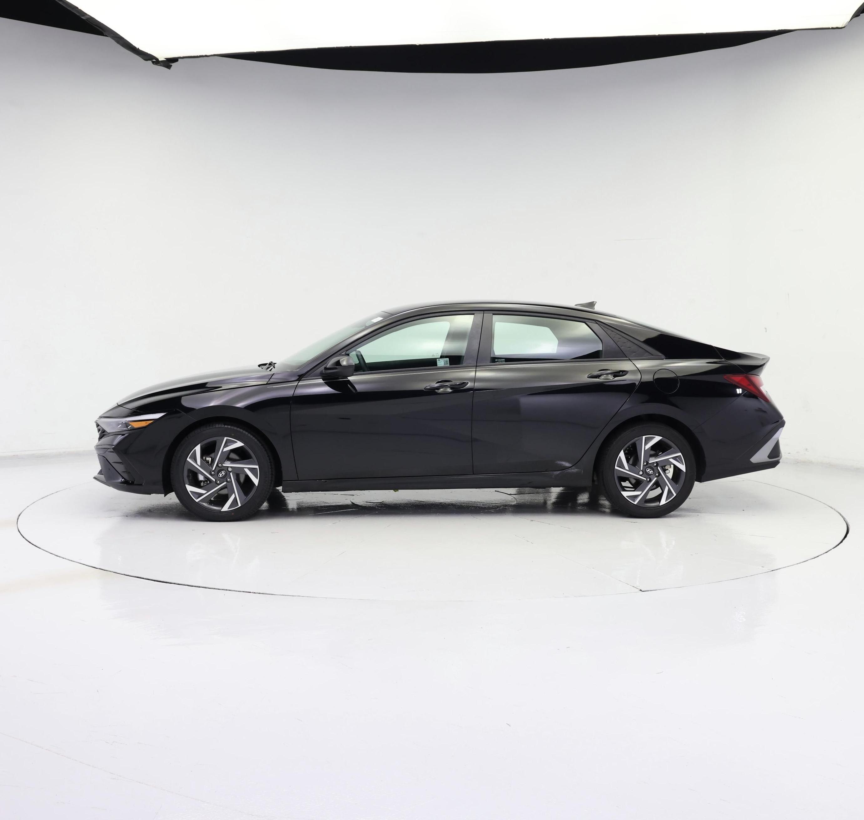 Thumbnail: 2025 Hyundai Elantra - 3