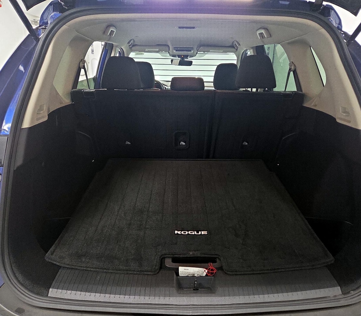 Trunk/Cargo (Seats Up)