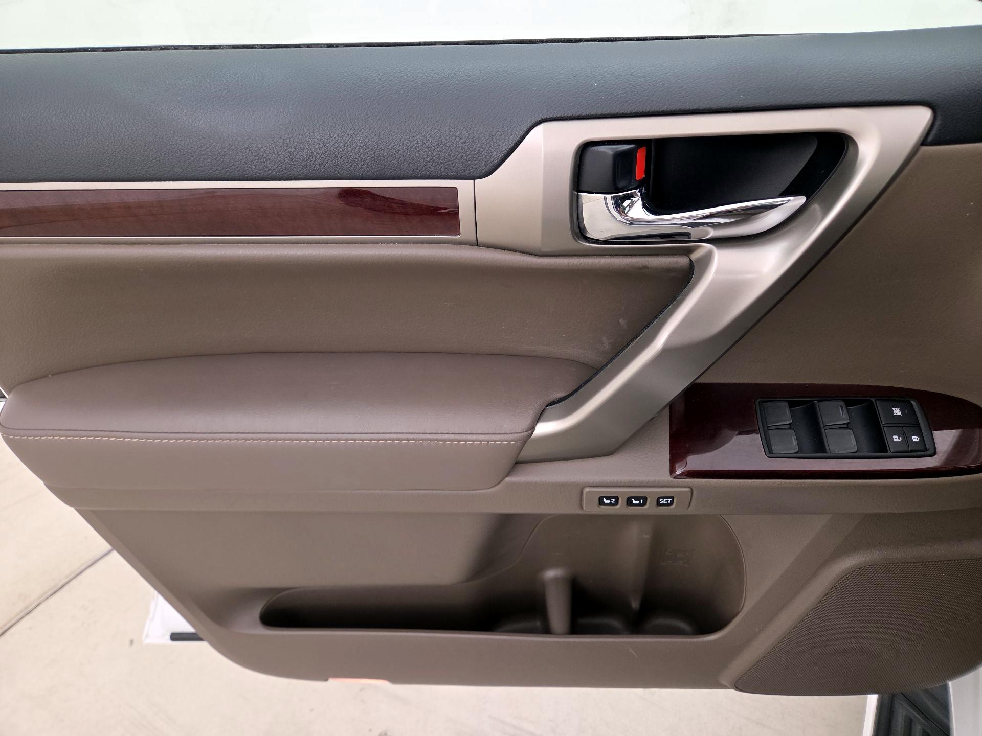 Thumbnail: 2018 Lexus GX - 12