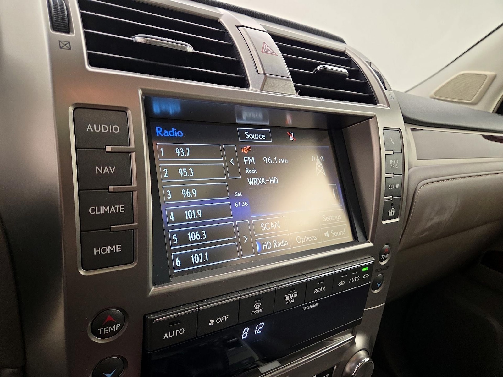 2018 Lexus GX LUXURY - Photo 17