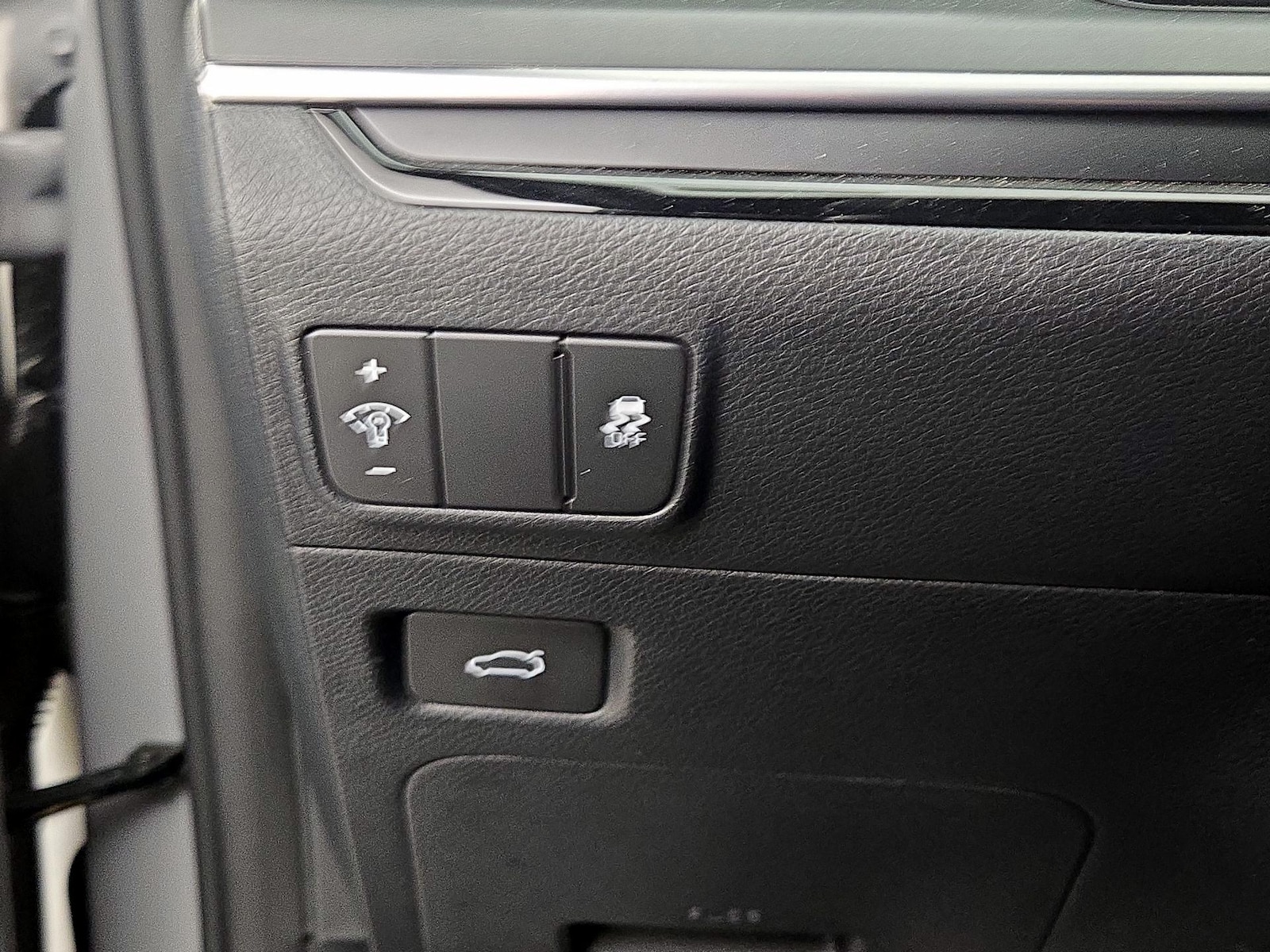 2025 Kia K5 GT-Line - Photo 14